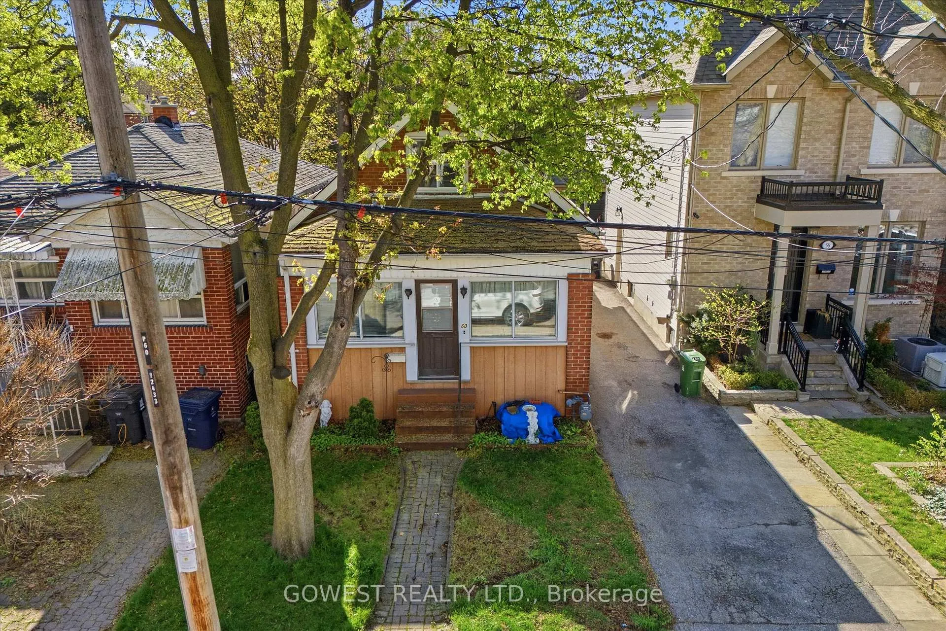 Photo 2 of 60 Warren Crescent, Toronto, Lambton Baby Point — HOMEH