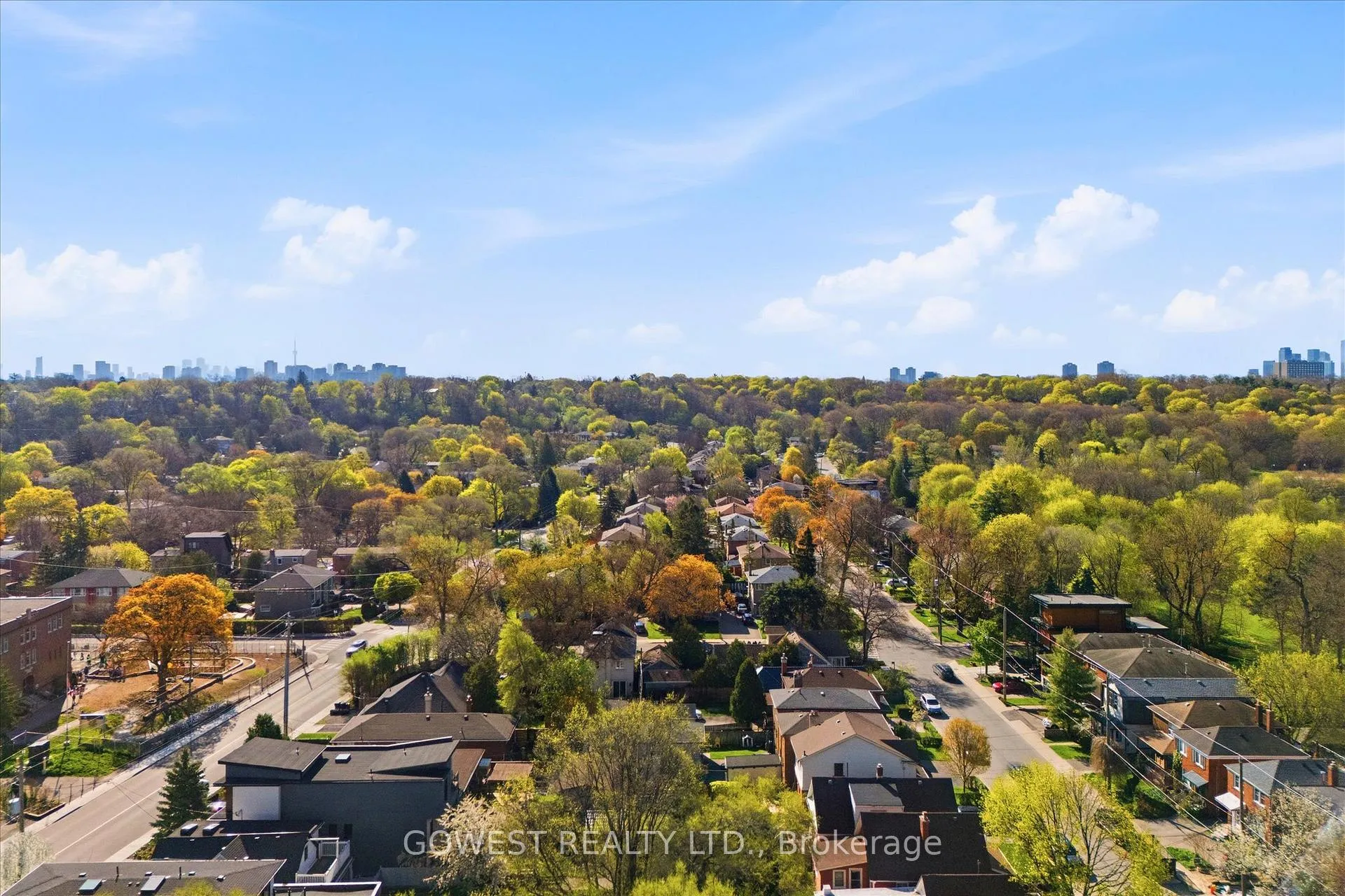 Photo 5 of 60 Warren Crescent, Toronto, Lambton Baby Point — HOMEH