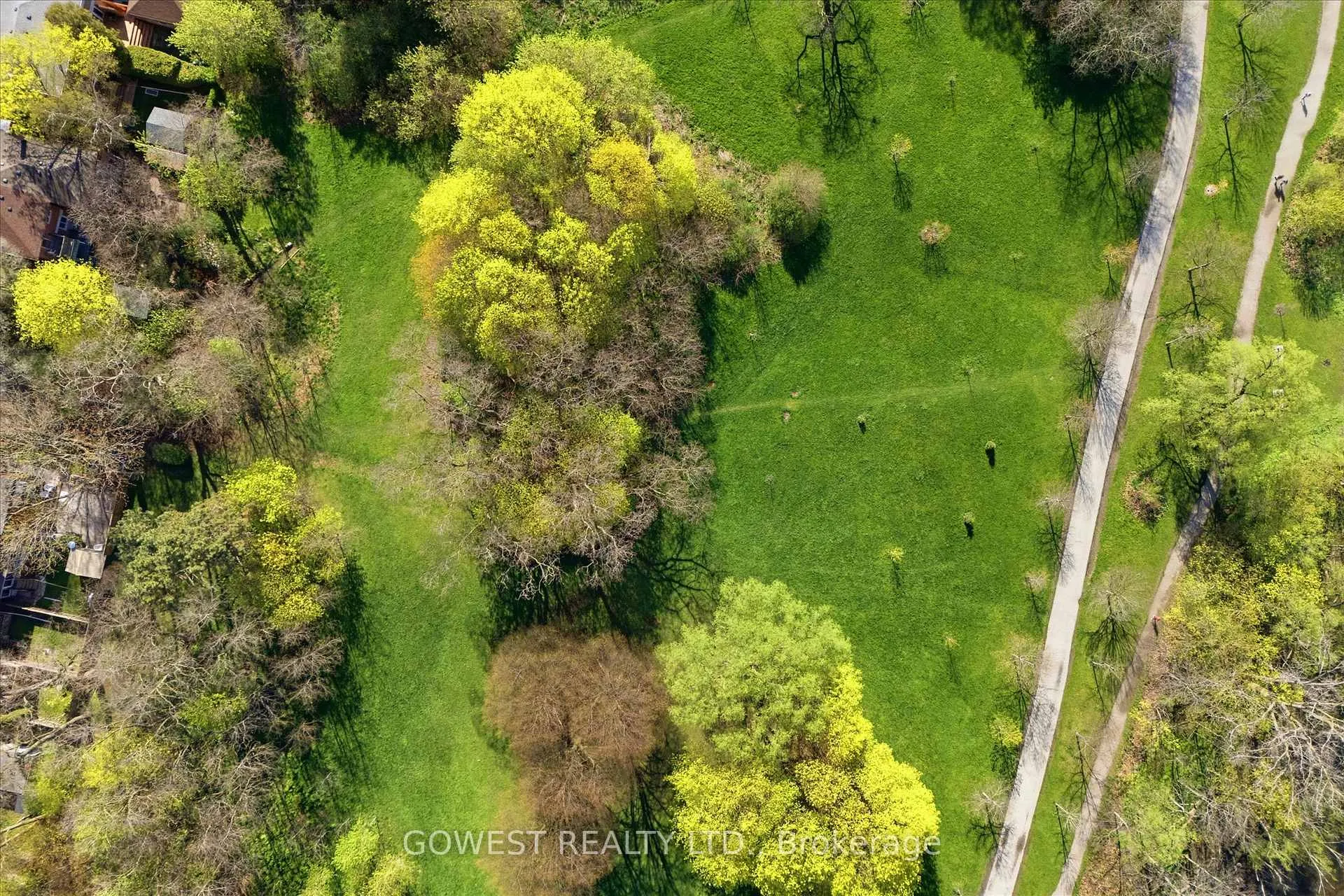 Photo 10 of 60 Warren Crescent, Toronto, Lambton Baby Point — HOMEH