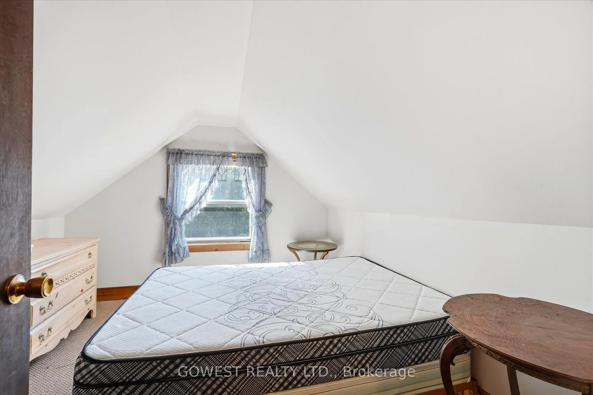 Photo 35 of 60 Warren Crescent, Toronto, Lambton Baby Point — HOMEH