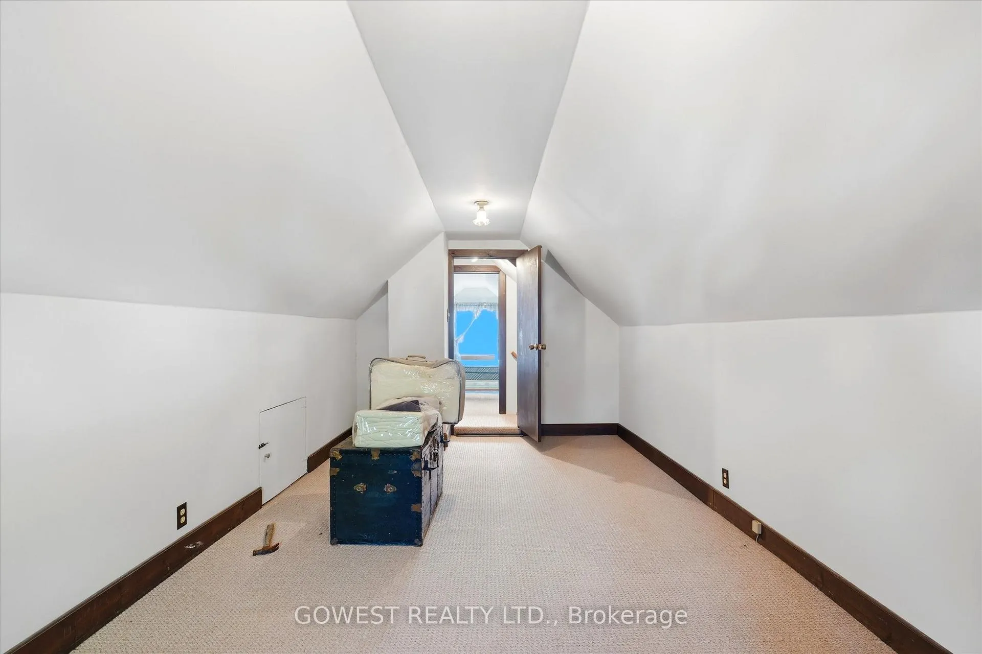 Photo 37 of 60 Warren Crescent, Toronto, Lambton Baby Point — HOMEH