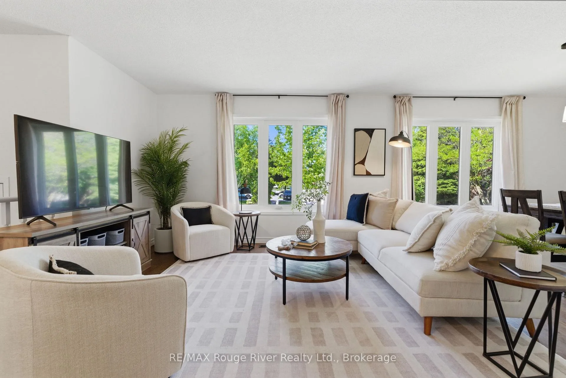 Photo 5 of 15 Lakeview Drive, Scugog, Port Perry — HOMEH