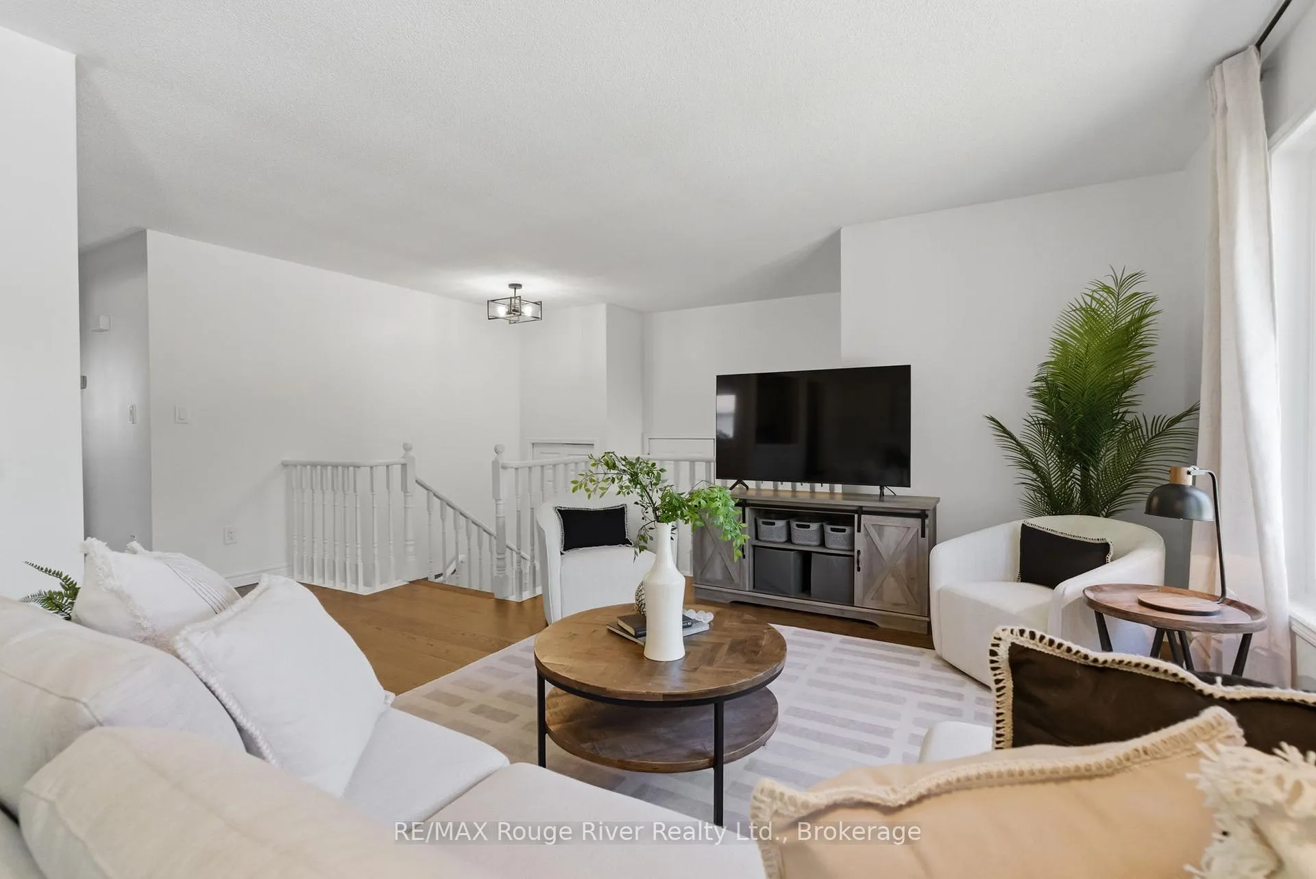 Photo 7 of 15 Lakeview Drive, Scugog, Port Perry — HOMEH