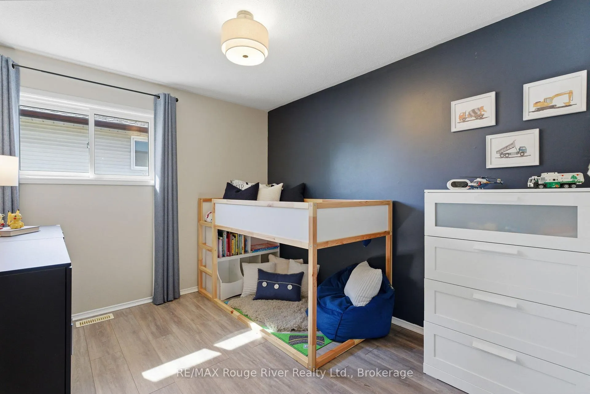 Photo 24 of 15 Lakeview Drive, Scugog, Port Perry — HOMEH