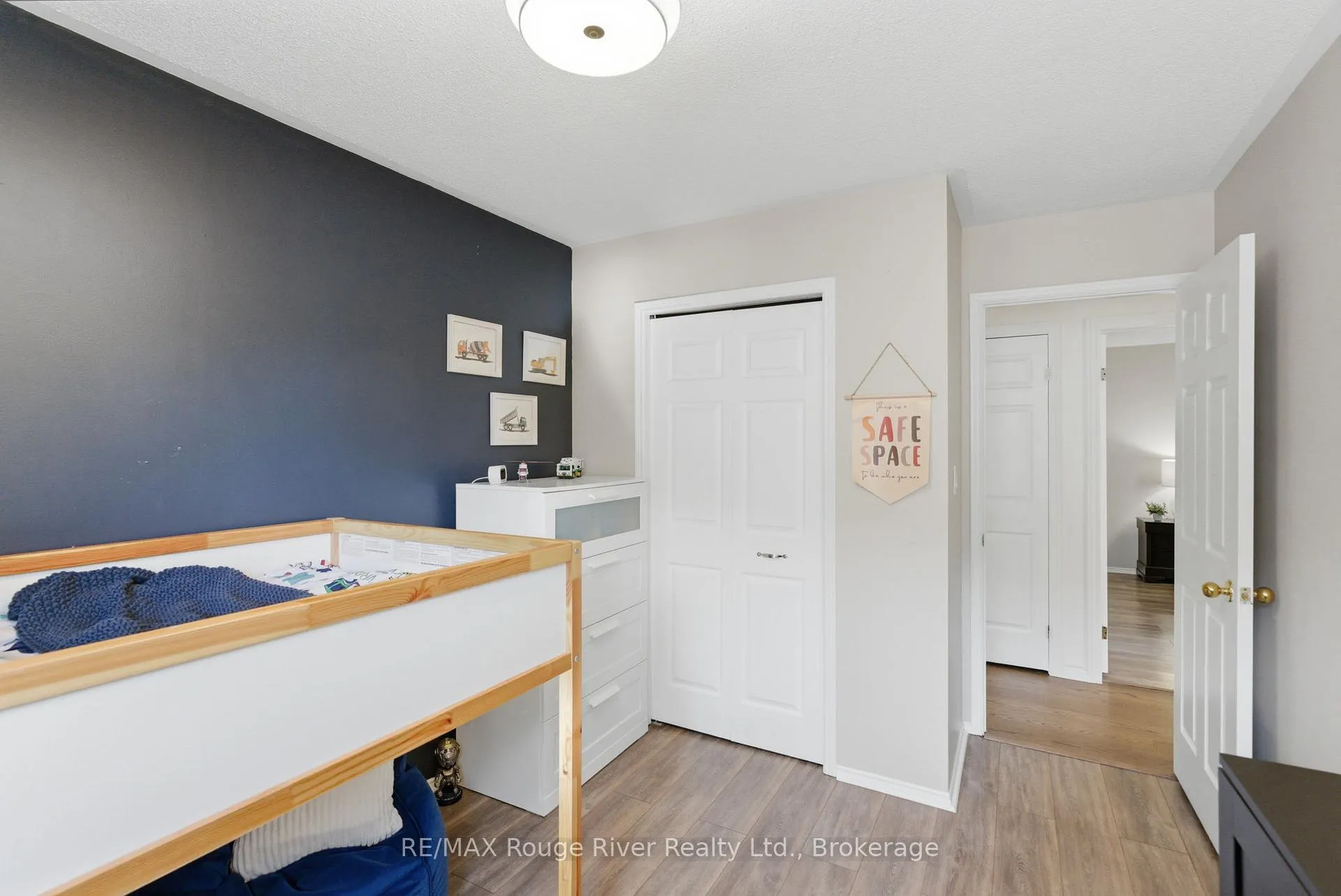 Photo 25 of 15 Lakeview Drive, Scugog, Port Perry — HOMEH