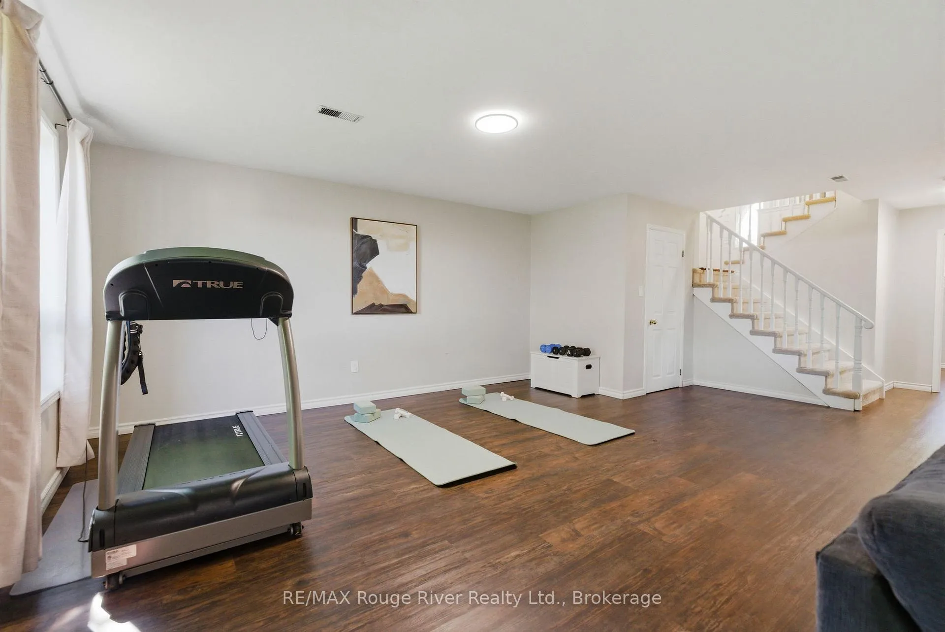 Photo 36 of 15 Lakeview Drive, Scugog, Port Perry — HOMEH