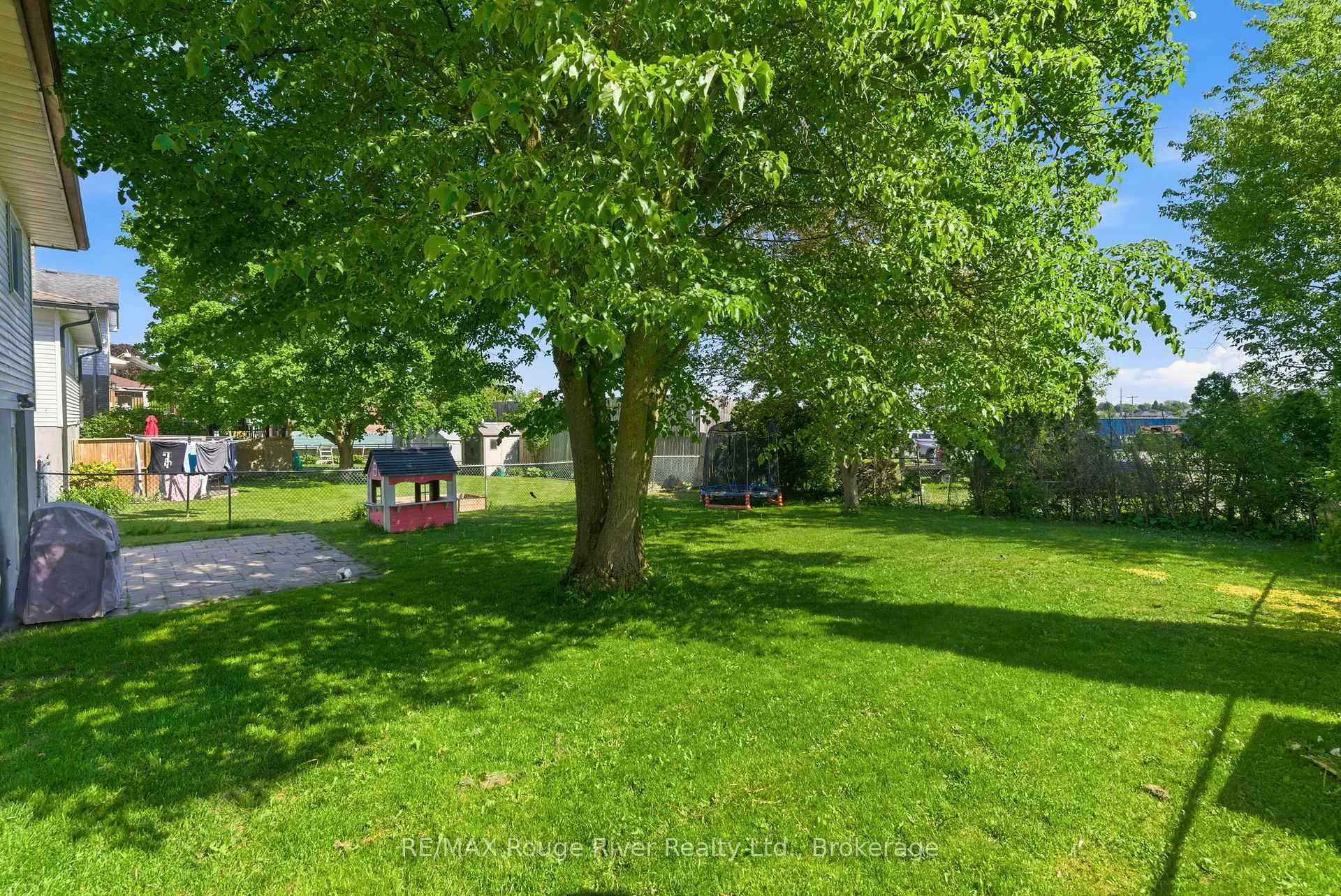 Photo 38 of 15 Lakeview Drive, Scugog, Port Perry — HOMEH