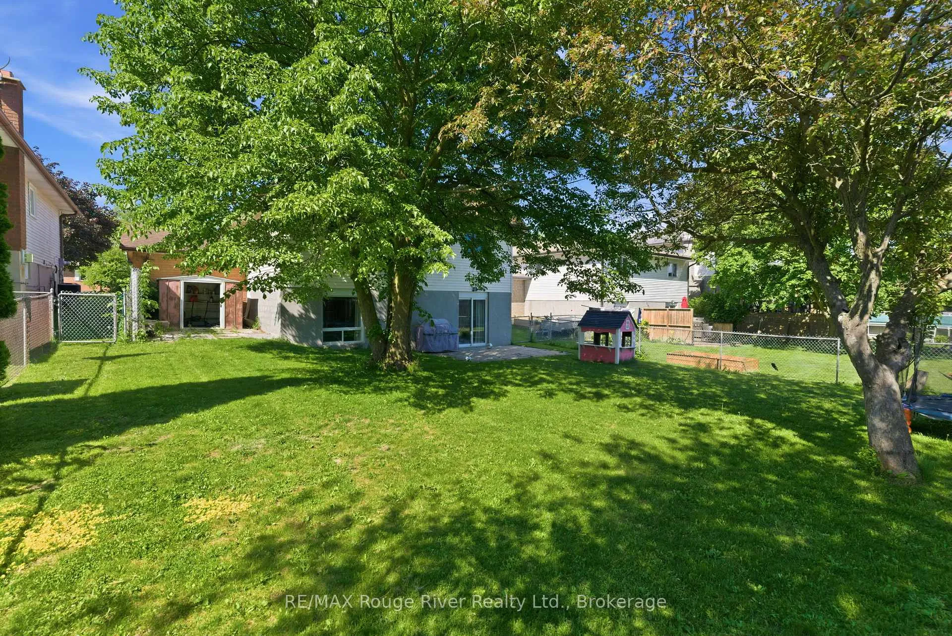 Photo 39 of 15 Lakeview Drive, Scugog, Port Perry — HOMEH