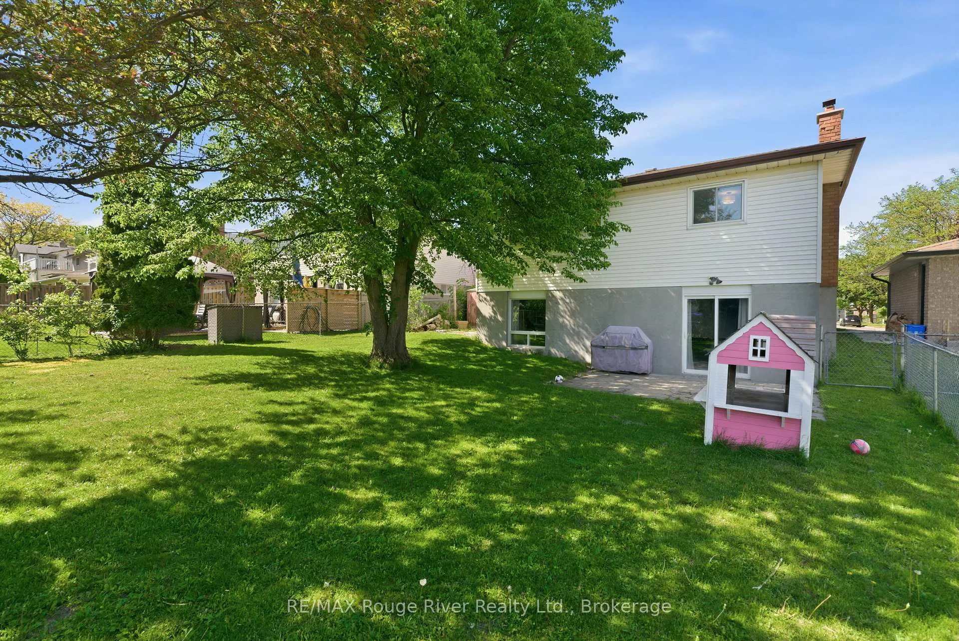 Photo 41 of 15 Lakeview Drive, Scugog, Port Perry — HOMEH