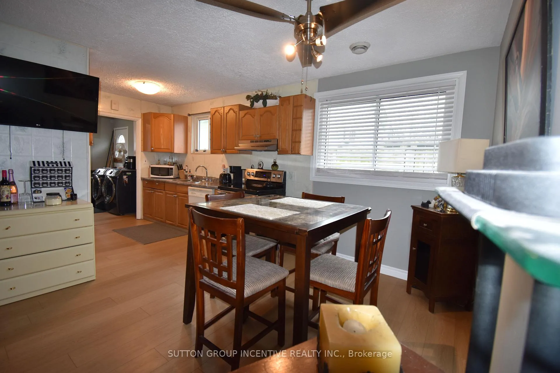 Photo 8 of 5 Lanark Crescent, St. Catharines, Carlton/Bunting — HOMEH