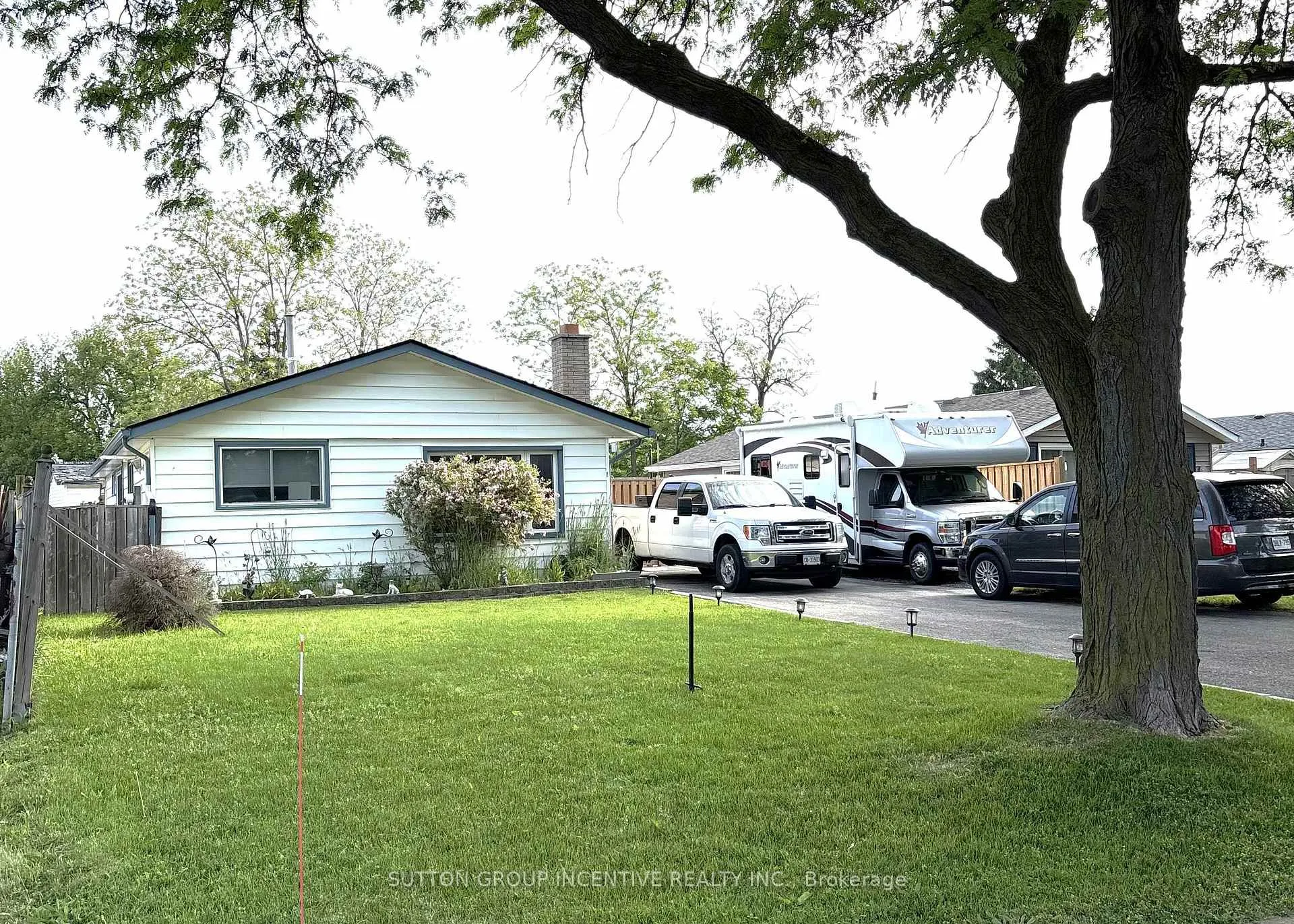 Photo 1 of 5 Lanark Crescent, St. Catharines, Carlton/Bunting — HOMEH