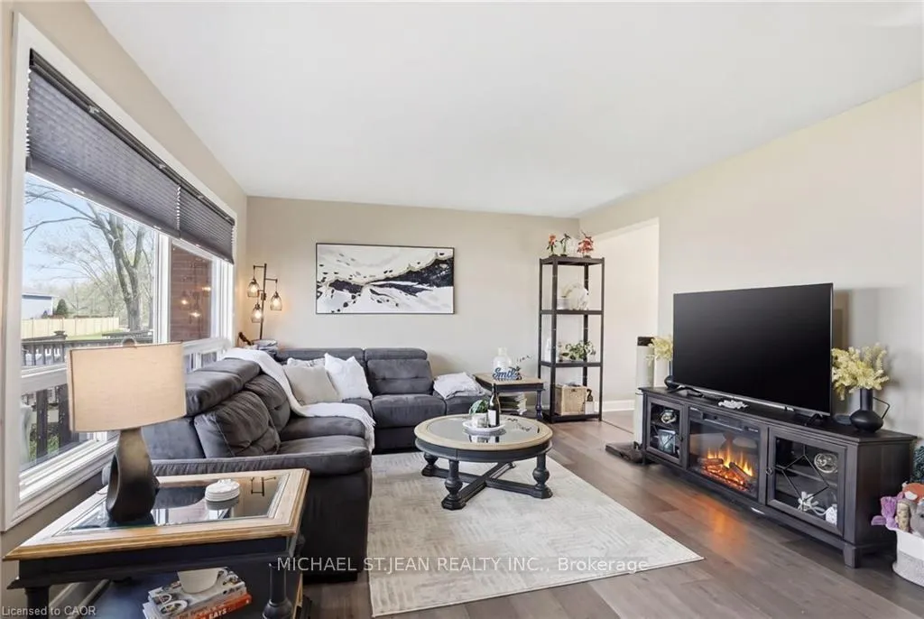 Photo 12 of 282 Roach Avenue, Welland, Broadway — HOMEH
