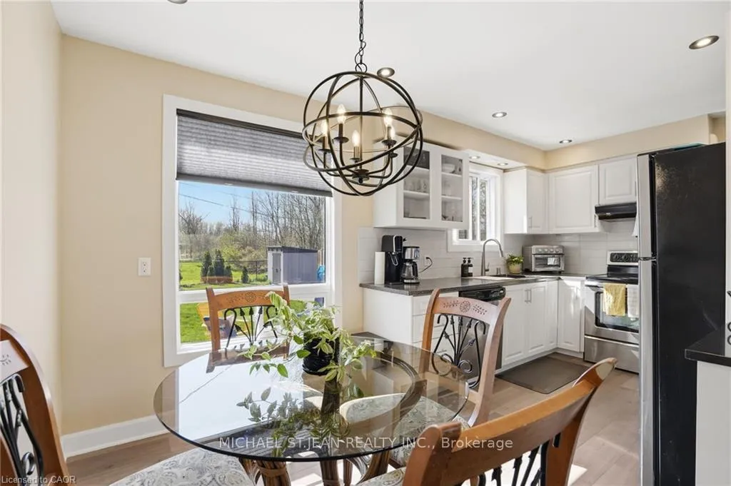 Photo 15 of 282 Roach Avenue, Welland, Broadway — HOMEH