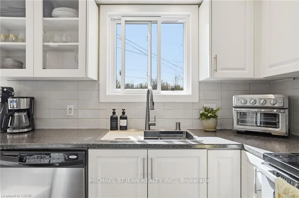 Photo 21 of 282 Roach Avenue, Welland, Broadway — HOMEH