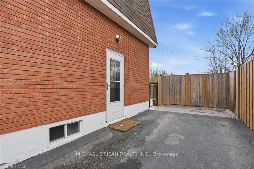 Photo 38 of 282 Roach Avenue, Welland, Broadway — HOMEH