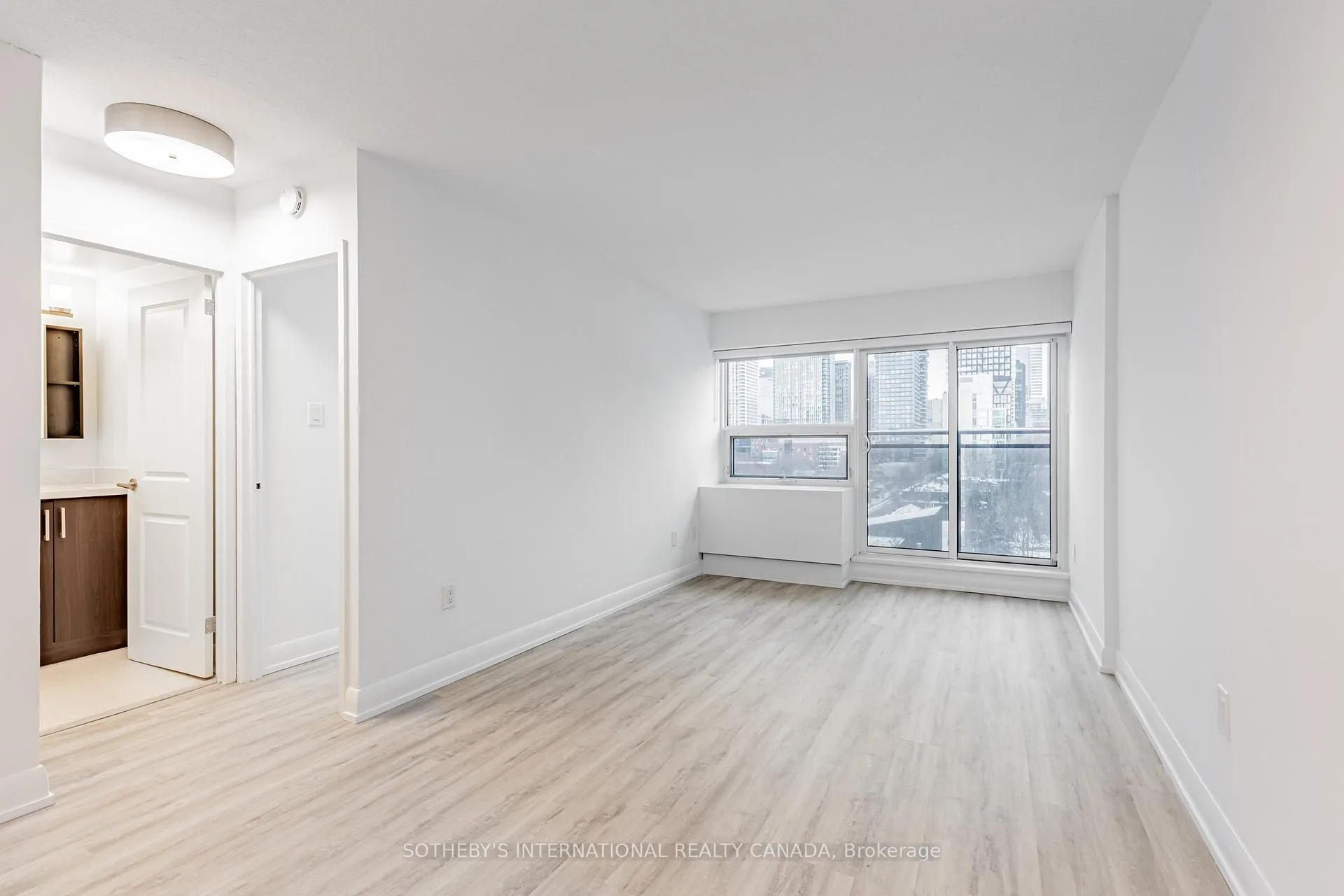 Photo 2 of Unit 821, 191 Sherbourne Street, Toronto, Moss Park — HOMEH