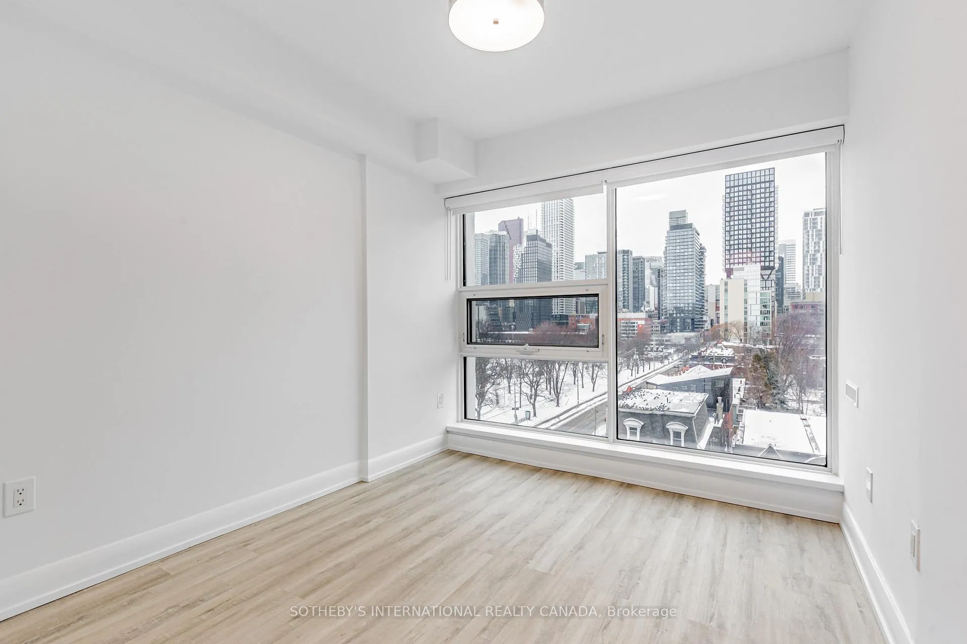 Photo 9 of Unit 821, 191 Sherbourne Street, Toronto, Moss Park — HOMEH