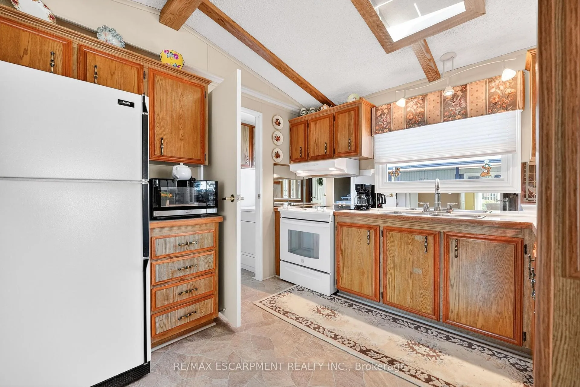 Photo 9 of 4450 David Lane, Lincoln, Beamsville — HOMEH