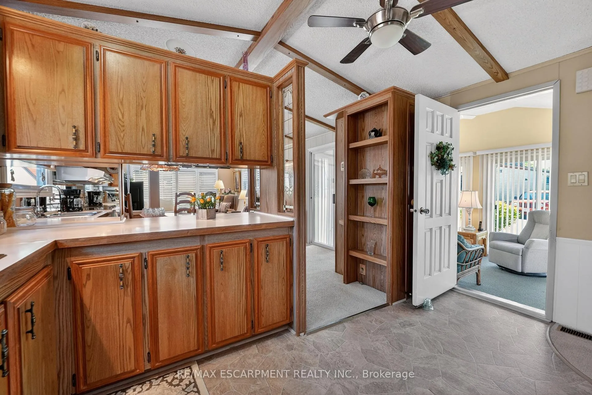 Photo 10 of 4450 David Lane, Lincoln, Beamsville — HOMEH