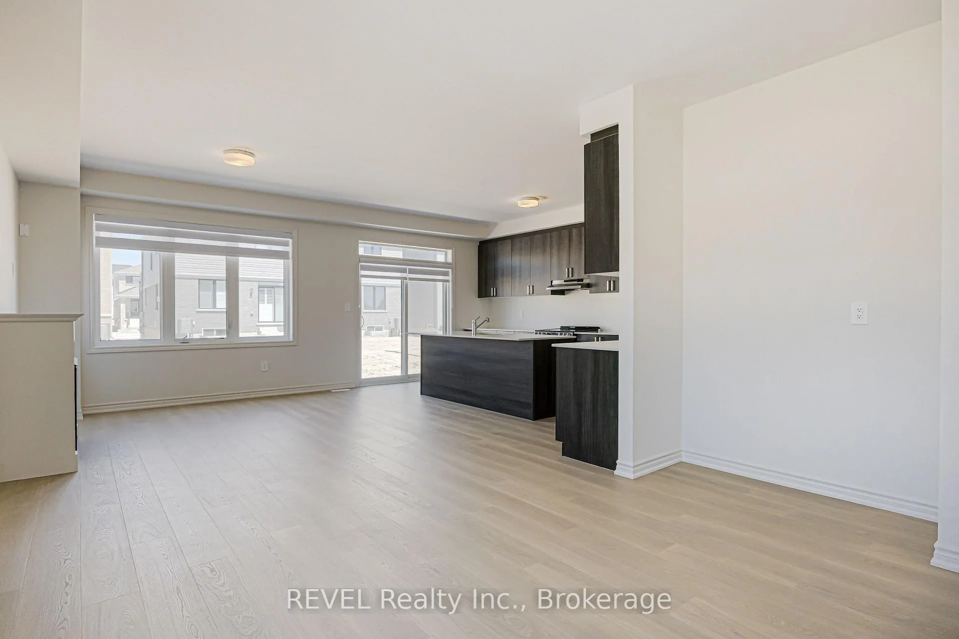 Photo 5 of 6 Rackham Lane, Clarington, Courtice — HOMEH