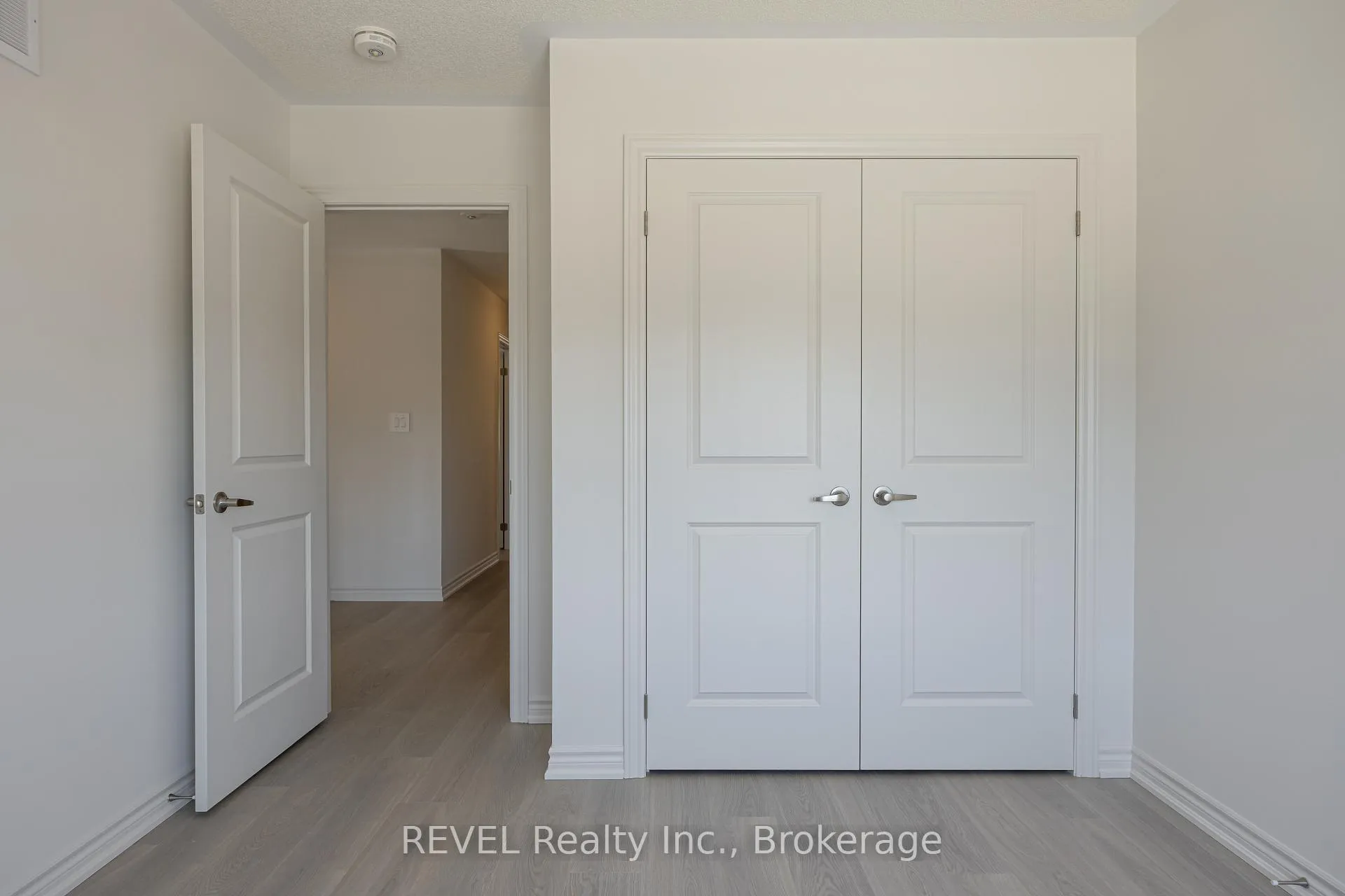 Photo 18 of 6 Rackham Lane, Clarington, Courtice — HOMEH