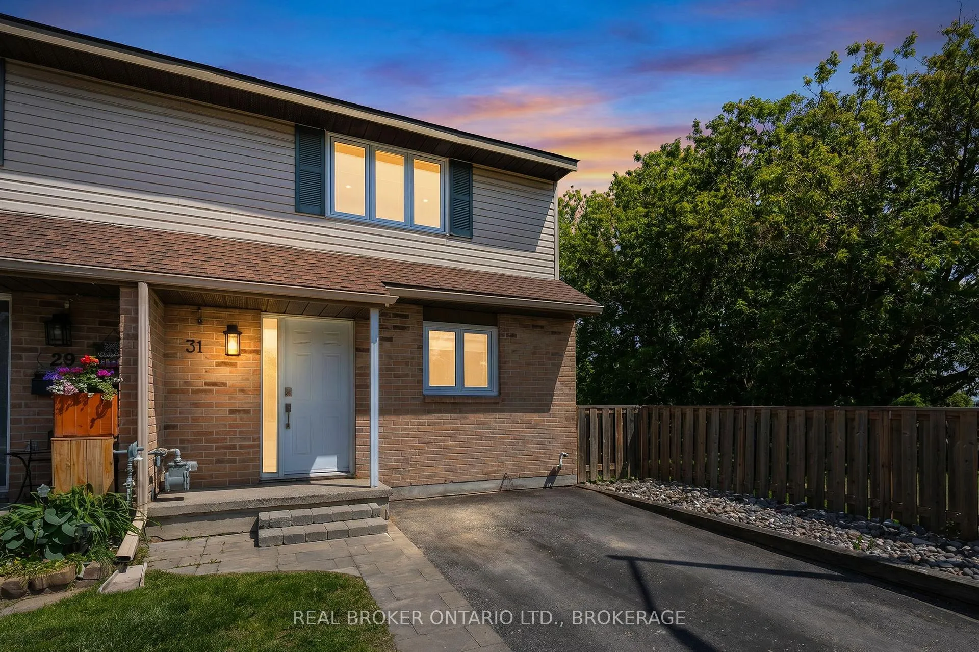Photo 1 of 31 Coventry Crescent, Kingston, West of Sir John A. Blvd — HOMEH