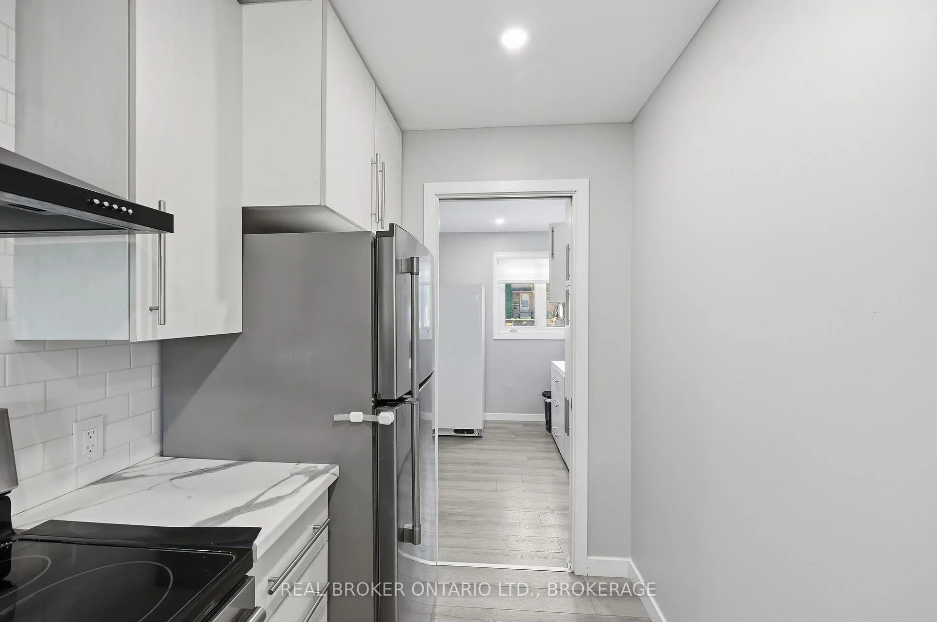 Photo 13 of 31 Coventry Crescent, Kingston, West of Sir John A. Blvd — HOMEH
