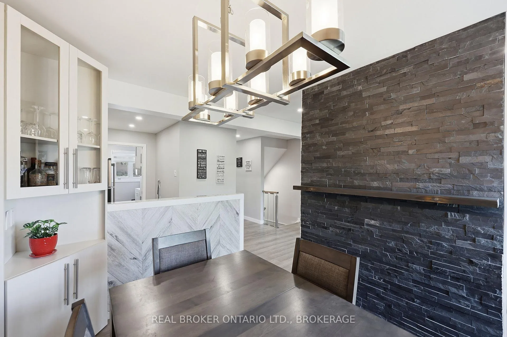 Photo 15 of 31 Coventry Crescent, Kingston, West of Sir John A. Blvd — HOMEH