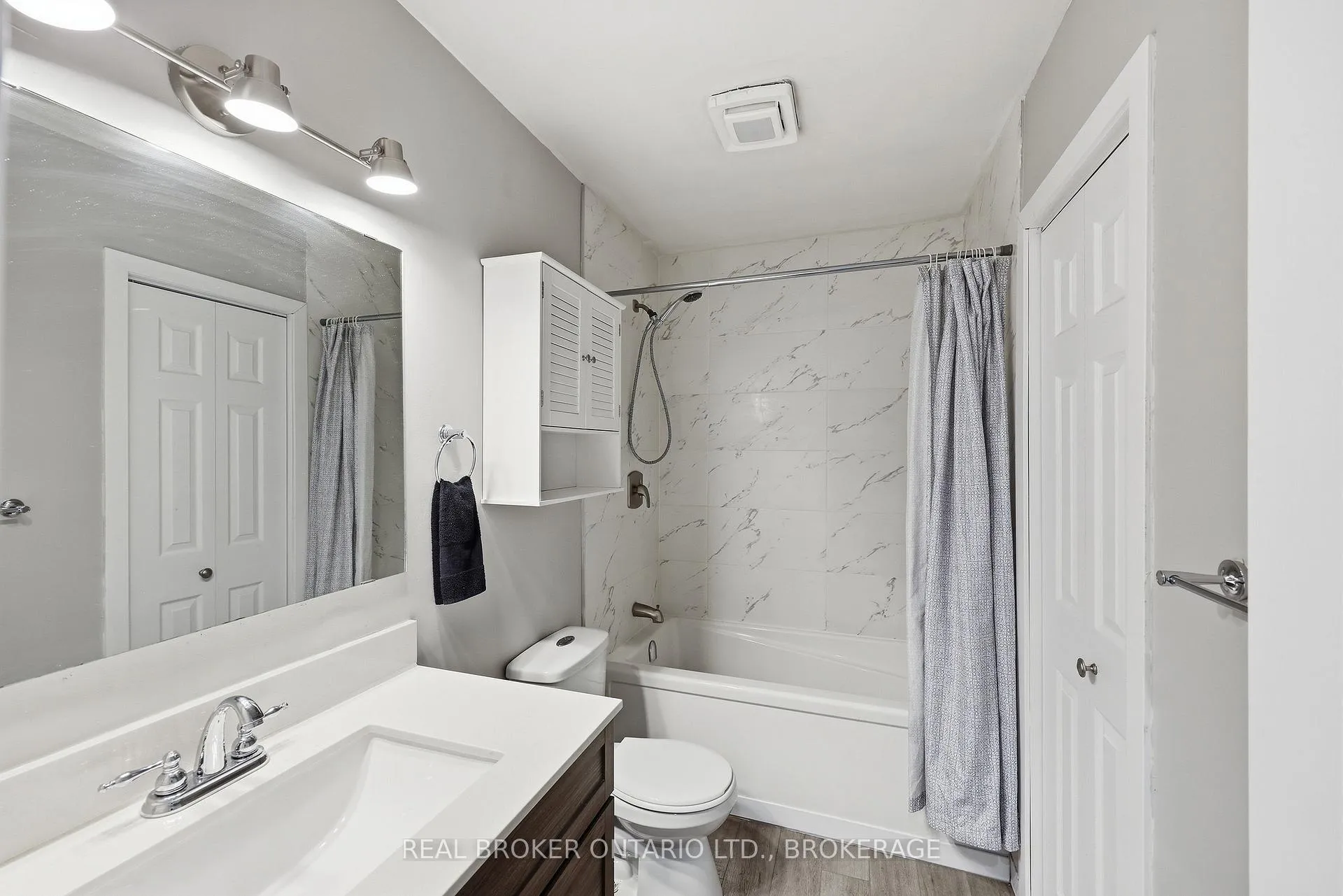 Photo 22 of 31 Coventry Crescent, Kingston, West of Sir John A. Blvd — HOMEH