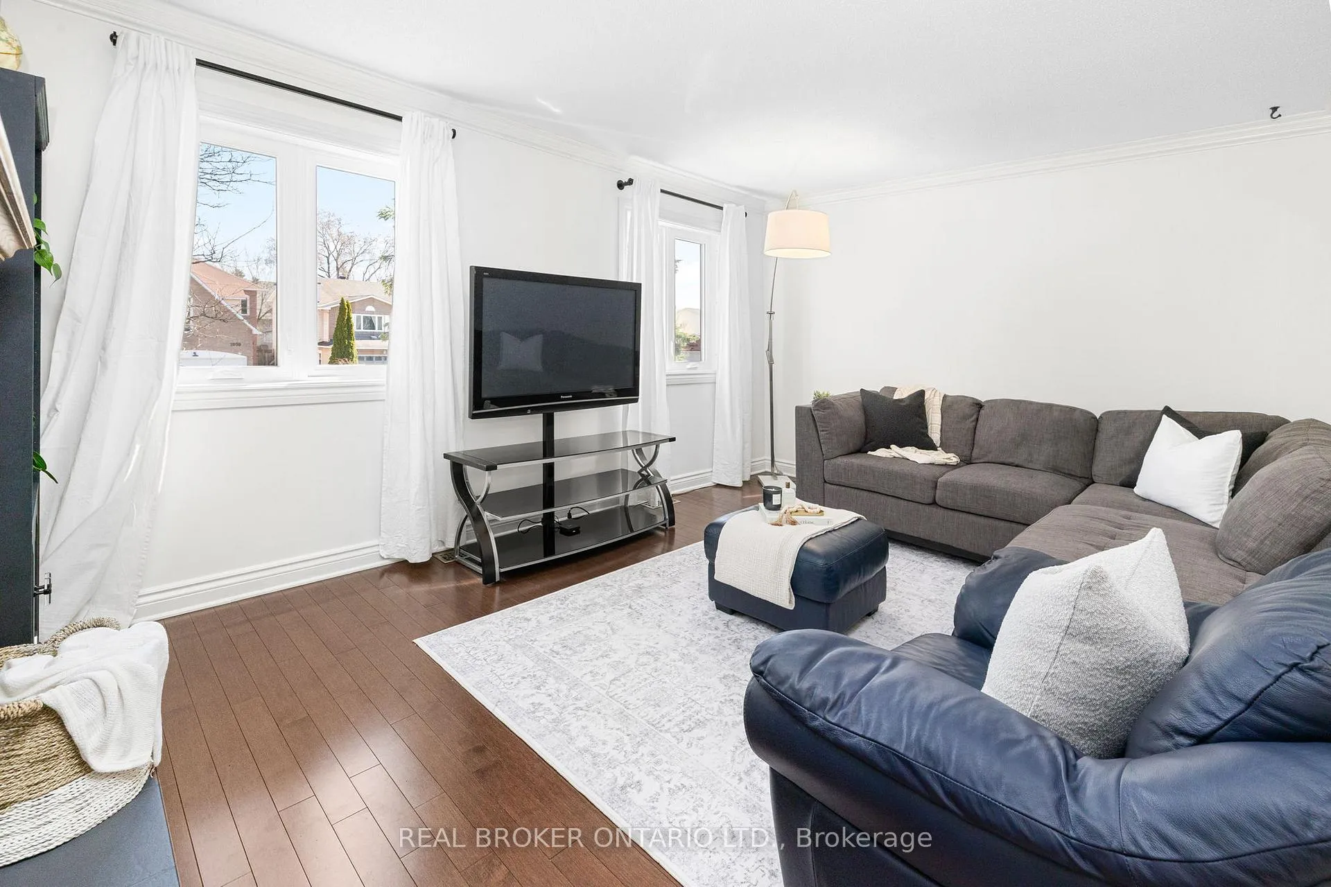 Photo 28 of 2058 Wildflower Drive, Ottawa, Queenswood Heights South — HOMEH