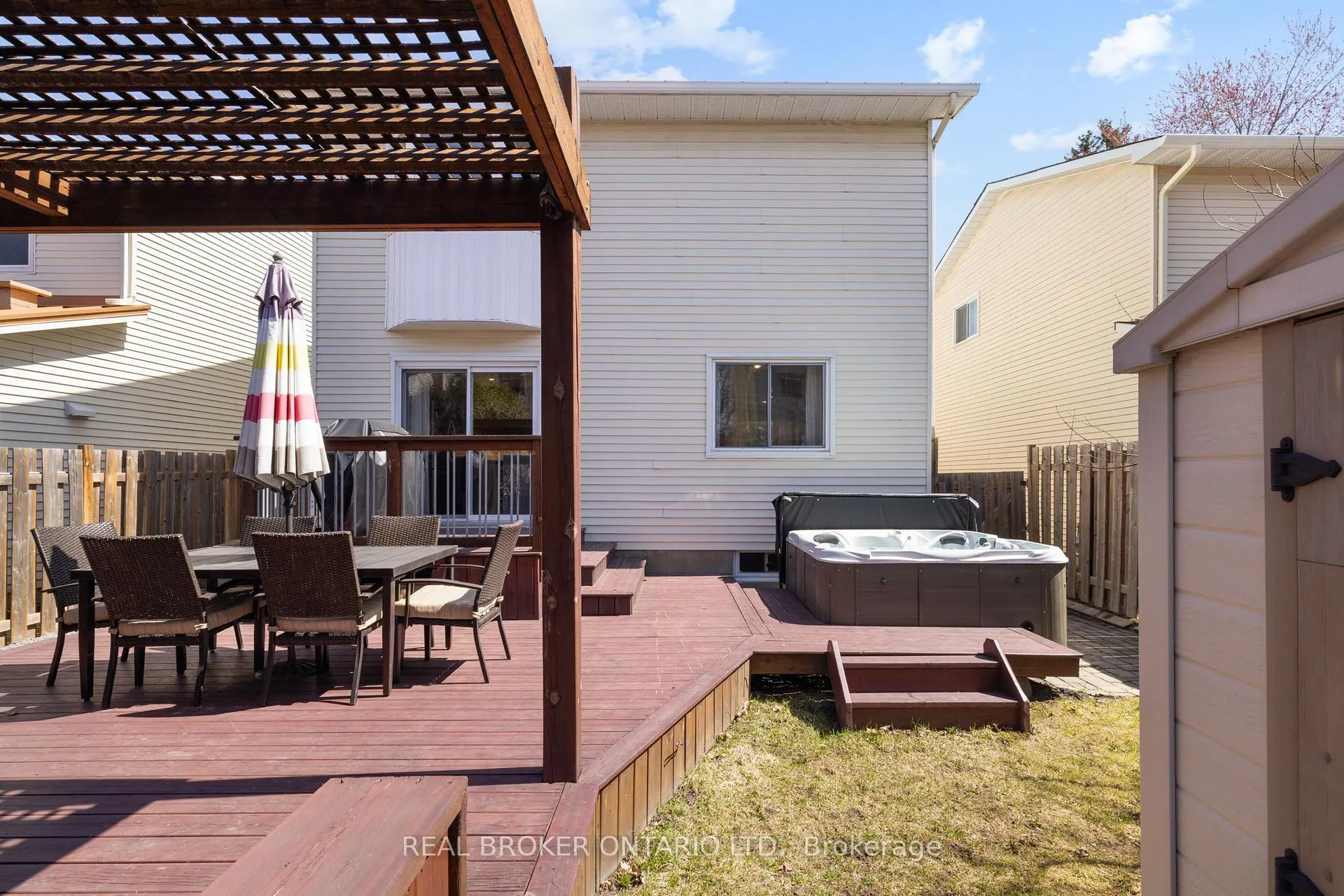Photo 49 of 2058 Wildflower Drive, Ottawa, Queenswood Heights South — HOMEH
