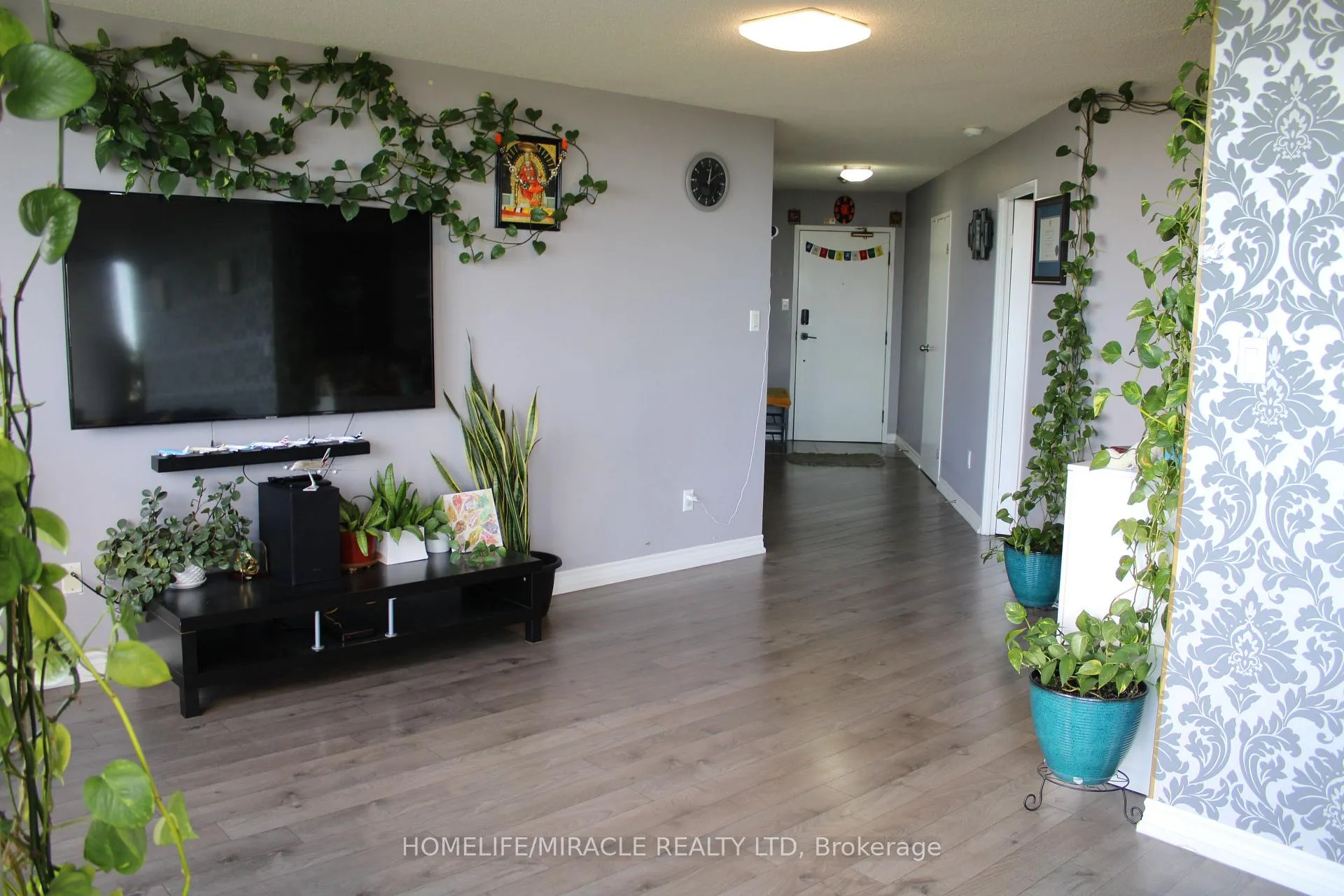 Photo 13 of Unit 1211, 3 Rowntree Road, Etobicoke, Mount Olive-Silverstone-Jamestown — HOMEH