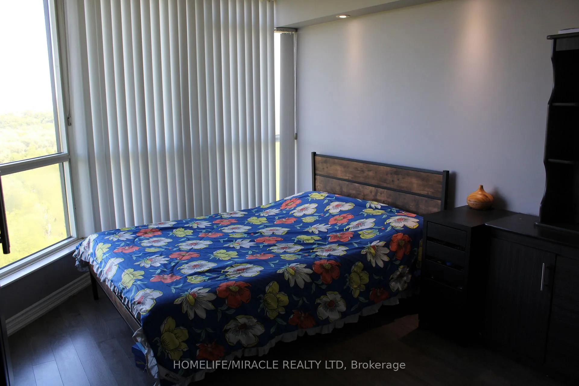 Photo 18 of Unit 1211, 3 Rowntree Road, Etobicoke, Mount Olive-Silverstone-Jamestown — HOMEH
