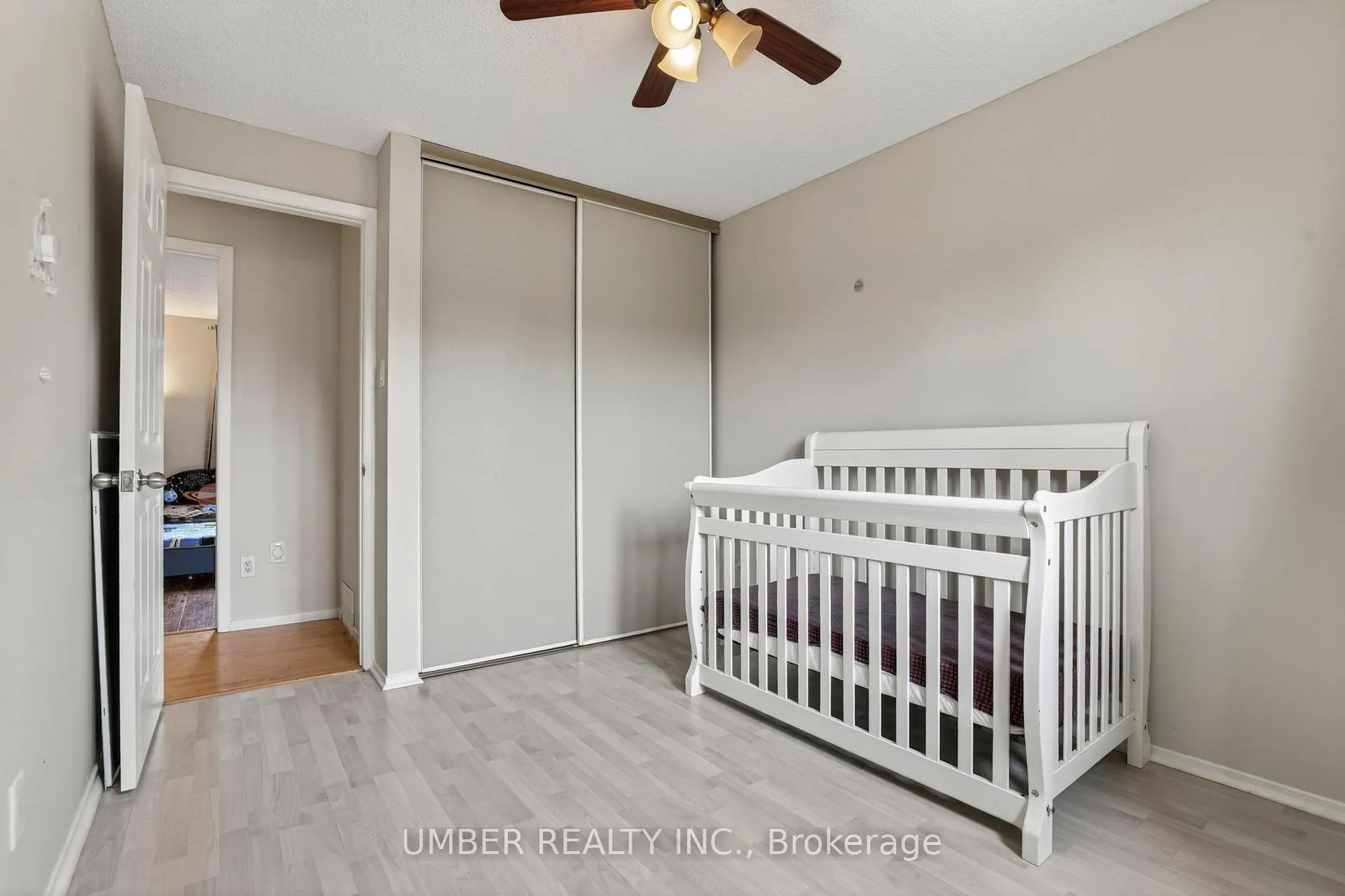 Photo 26 of 258 Anglehart Avenue, Ottawa, Queenswood Heights South — HOMEH