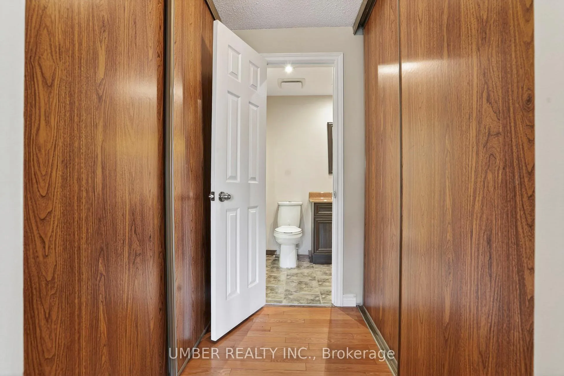 Photo 30 of 258 Anglehart Avenue, Ottawa, Queenswood Heights South — HOMEH
