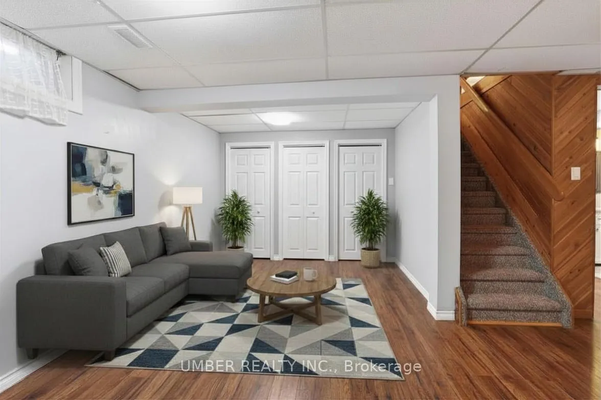 Photo 33 of 258 Anglehart Avenue, Ottawa, Queenswood Heights South — HOMEH