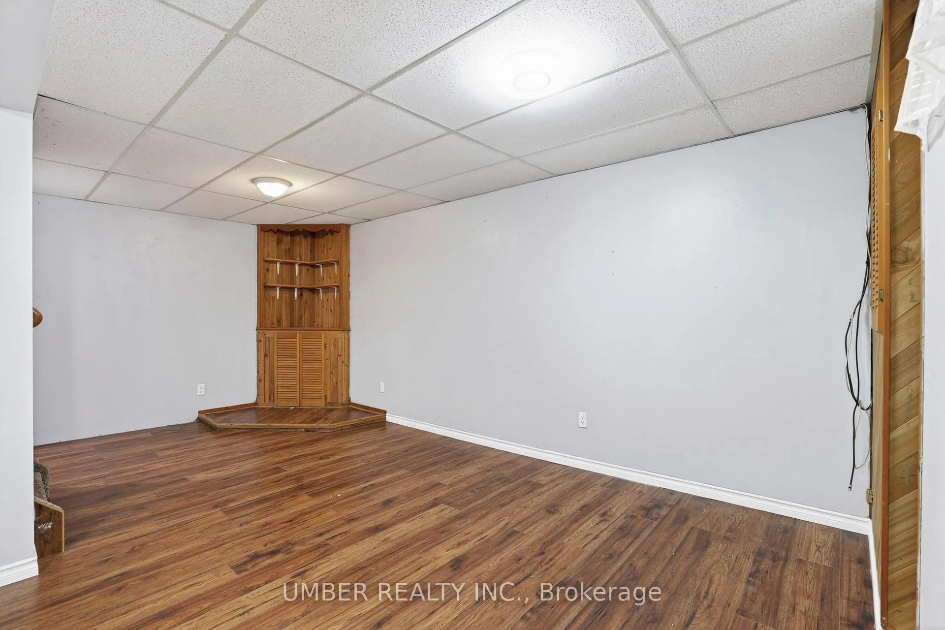 Photo 34 of 258 Anglehart Avenue, Ottawa, Queenswood Heights South — HOMEH