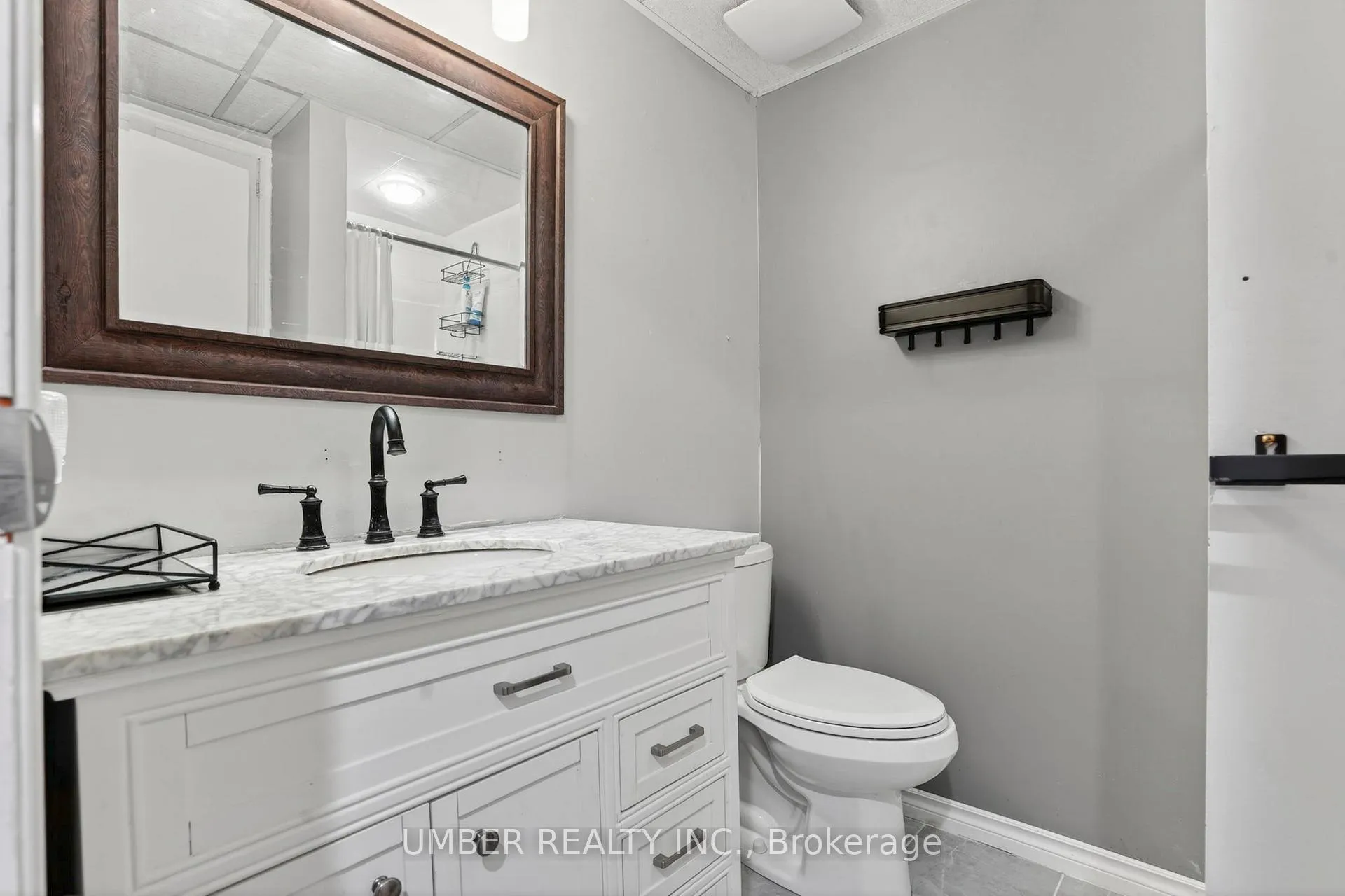 Photo 36 of 258 Anglehart Avenue, Ottawa, Queenswood Heights South — HOMEH