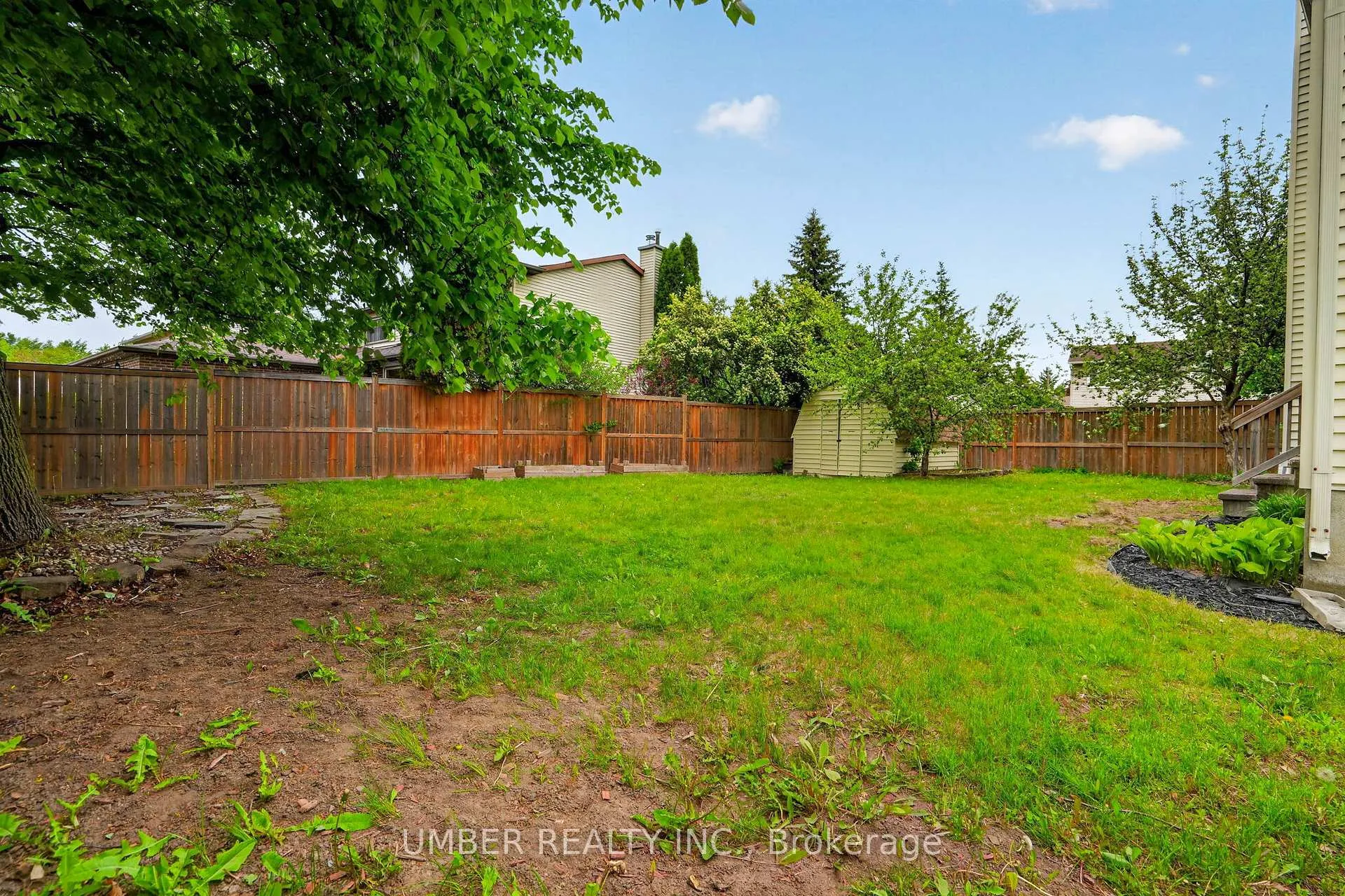 Photo 39 of 258 Anglehart Avenue, Ottawa, Queenswood Heights South — HOMEH