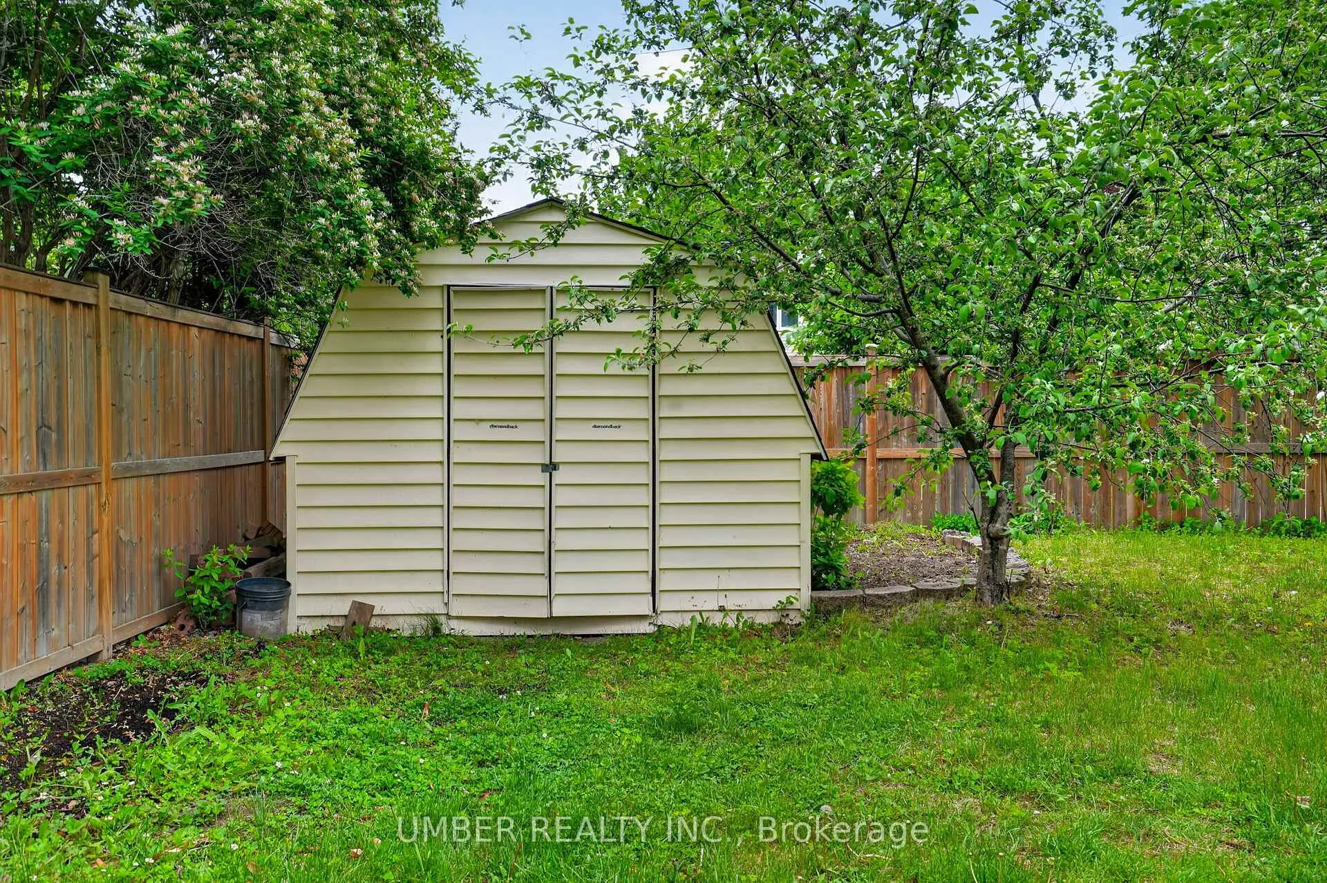 Photo 41 of 258 Anglehart Avenue, Ottawa, Queenswood Heights South — HOMEH
