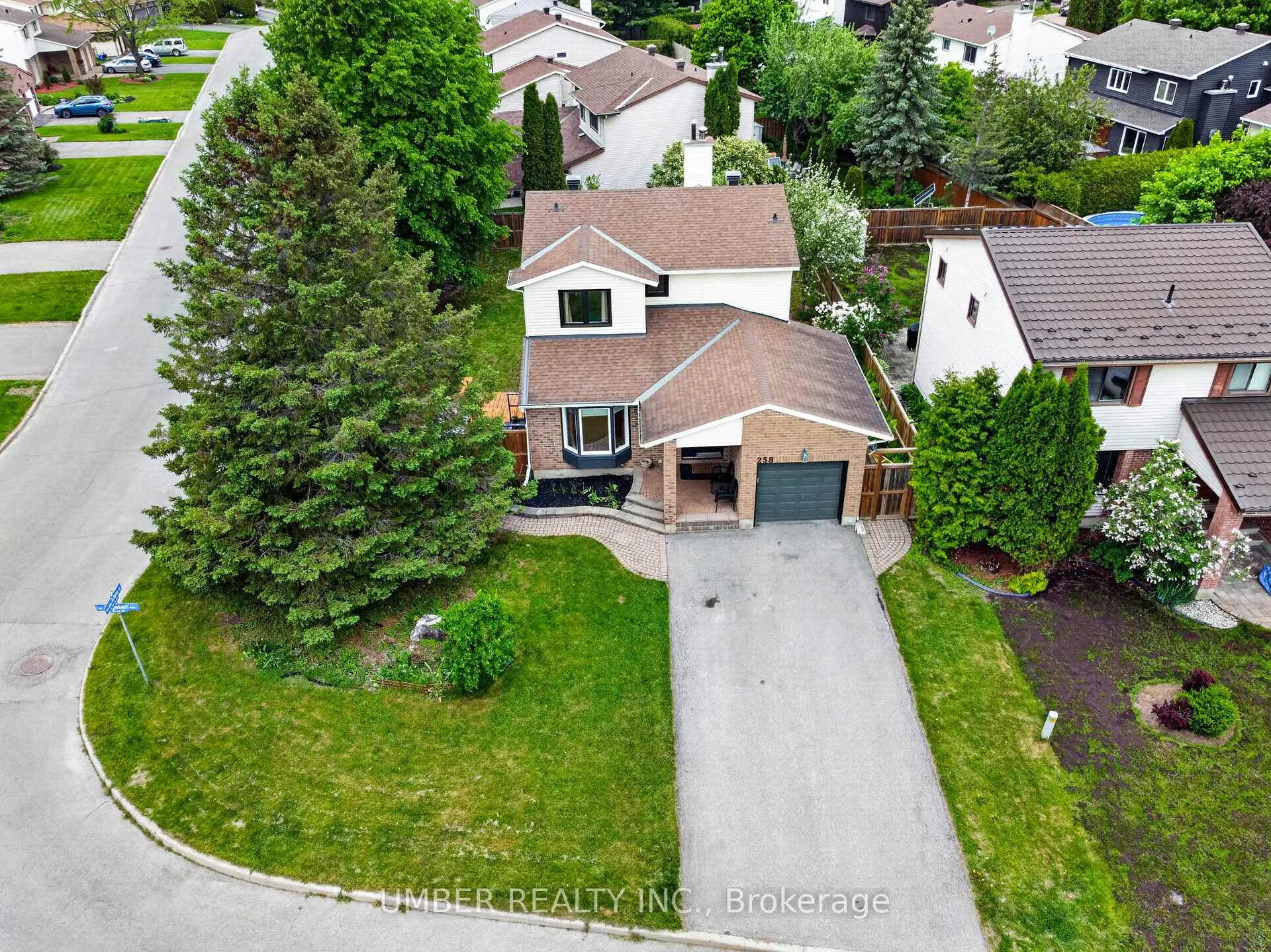 Photo 46 of 258 Anglehart Avenue, Ottawa, Queenswood Heights South — HOMEH