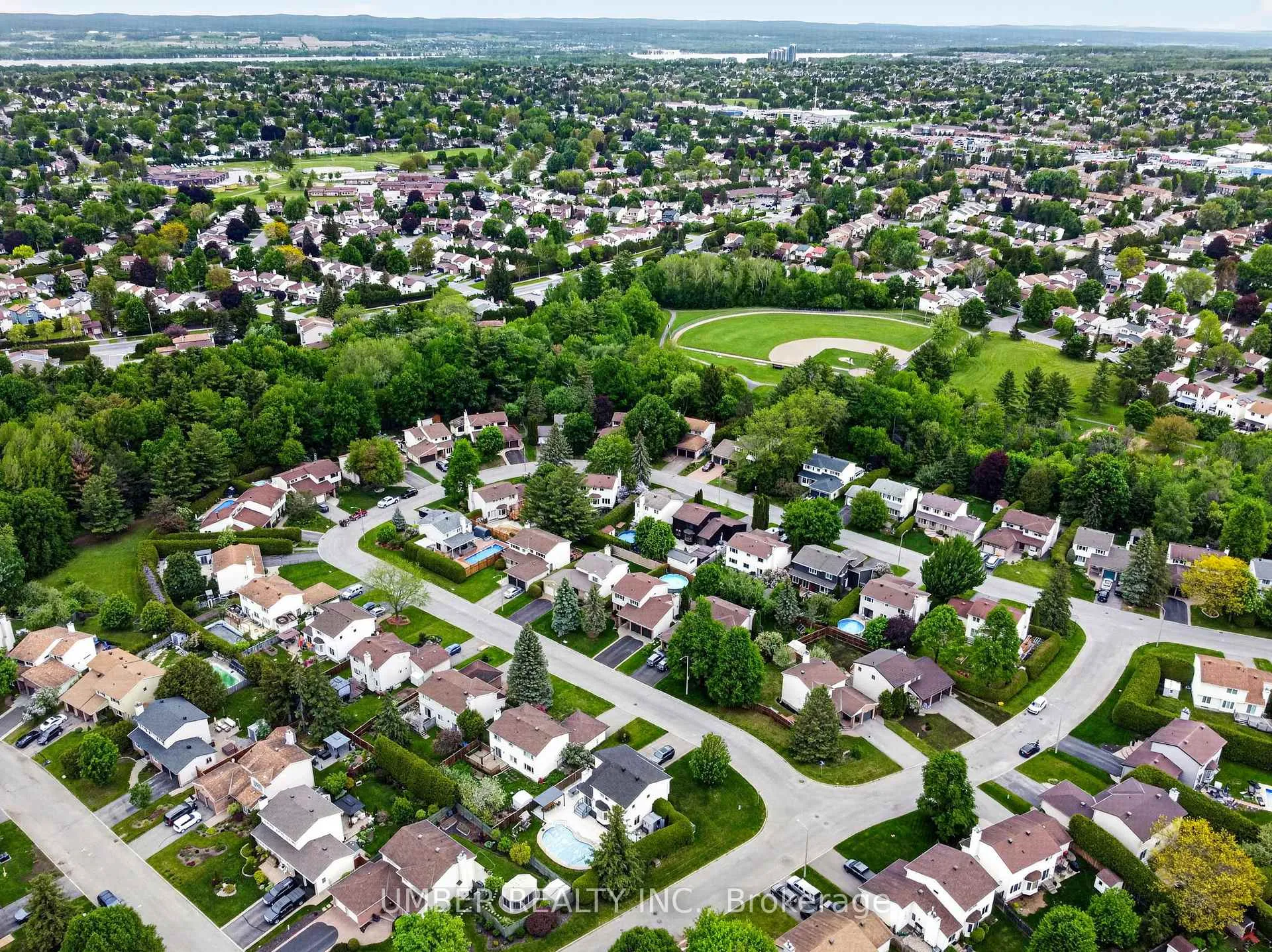 Photo 50 of 258 Anglehart Avenue, Ottawa, Queenswood Heights South — HOMEH