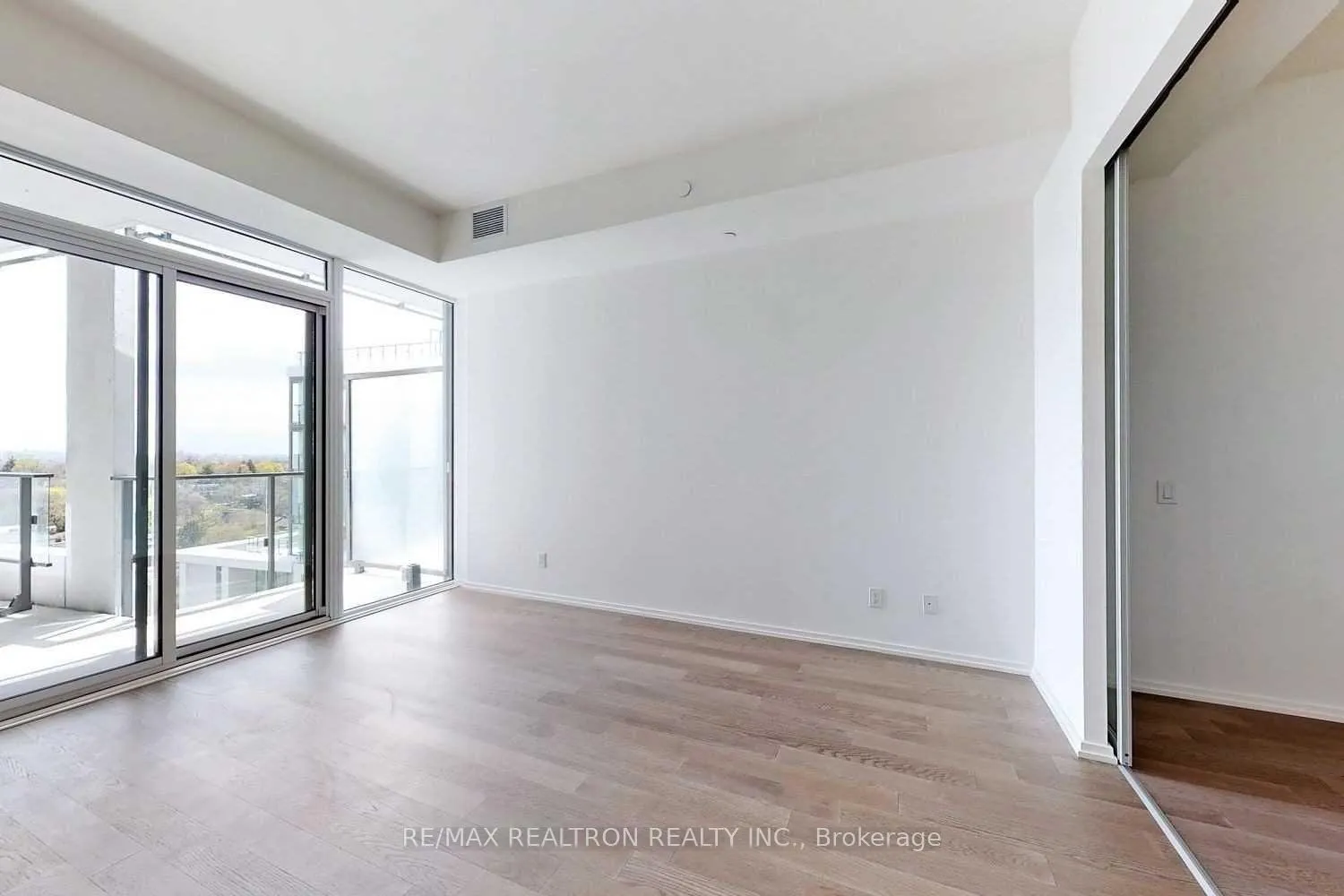 Photo 14 of Unit 1628, 5 Soudan Avenue, Toronto, Mount Pleasant West — HOMEH