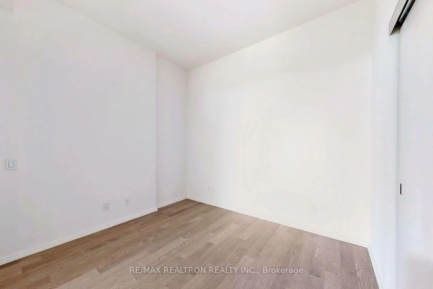Photo 15 of Unit 1628, 5 Soudan Avenue, Toronto, Mount Pleasant West — HOMEH