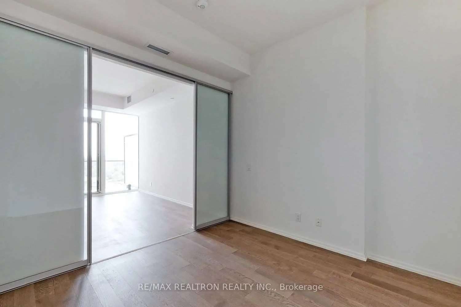 Photo 17 of Unit 1628, 5 Soudan Avenue, Toronto, Mount Pleasant West — HOMEH