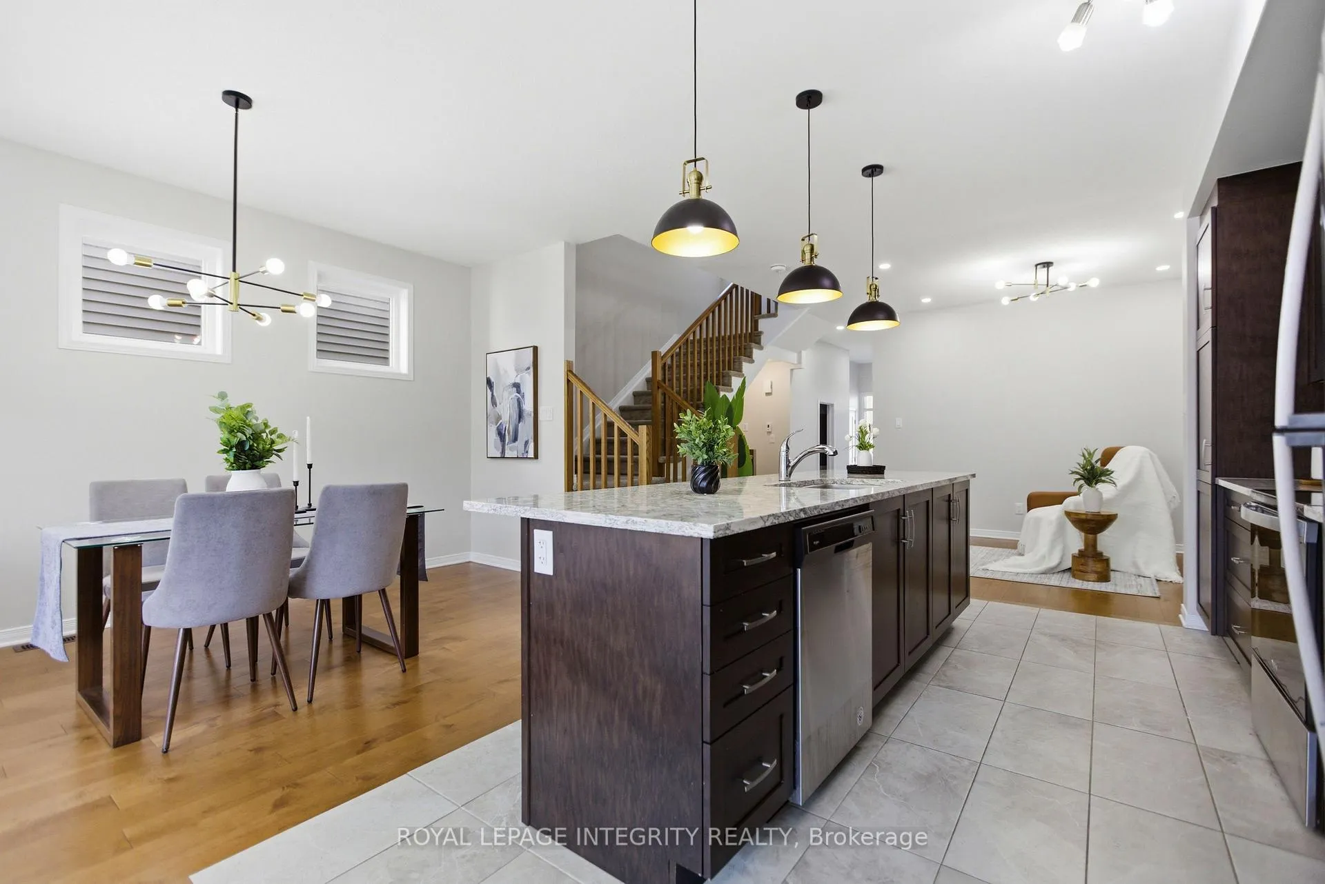 Photo 12 of 459 Cope Drive, Ottawa, Kanata - Emerald Meadows/Trailwest — HOMEH