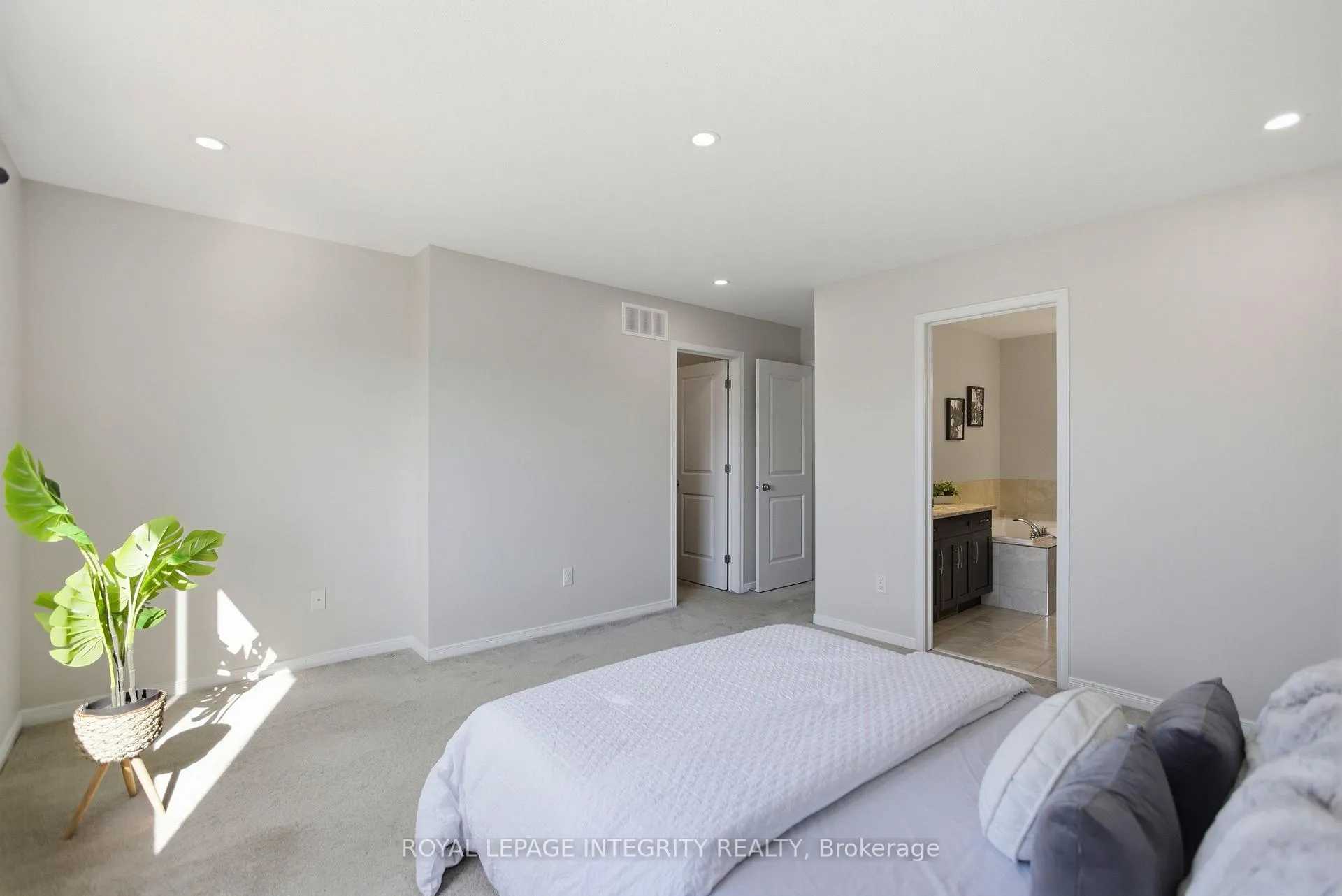 Photo 19 of 459 Cope Drive, Ottawa, Kanata - Emerald Meadows/Trailwest — HOMEH