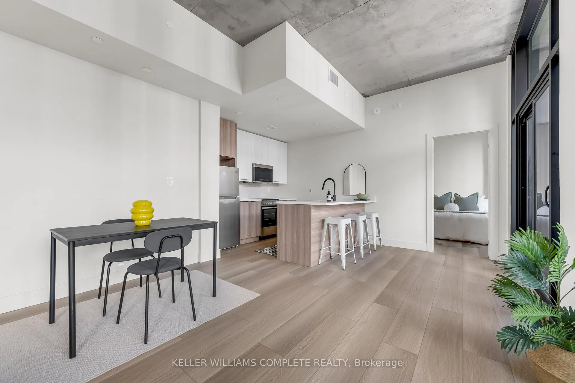 Photo 5 of Unit 610, 24 Augusta Street, Hamilton, Corktown — HOMEH