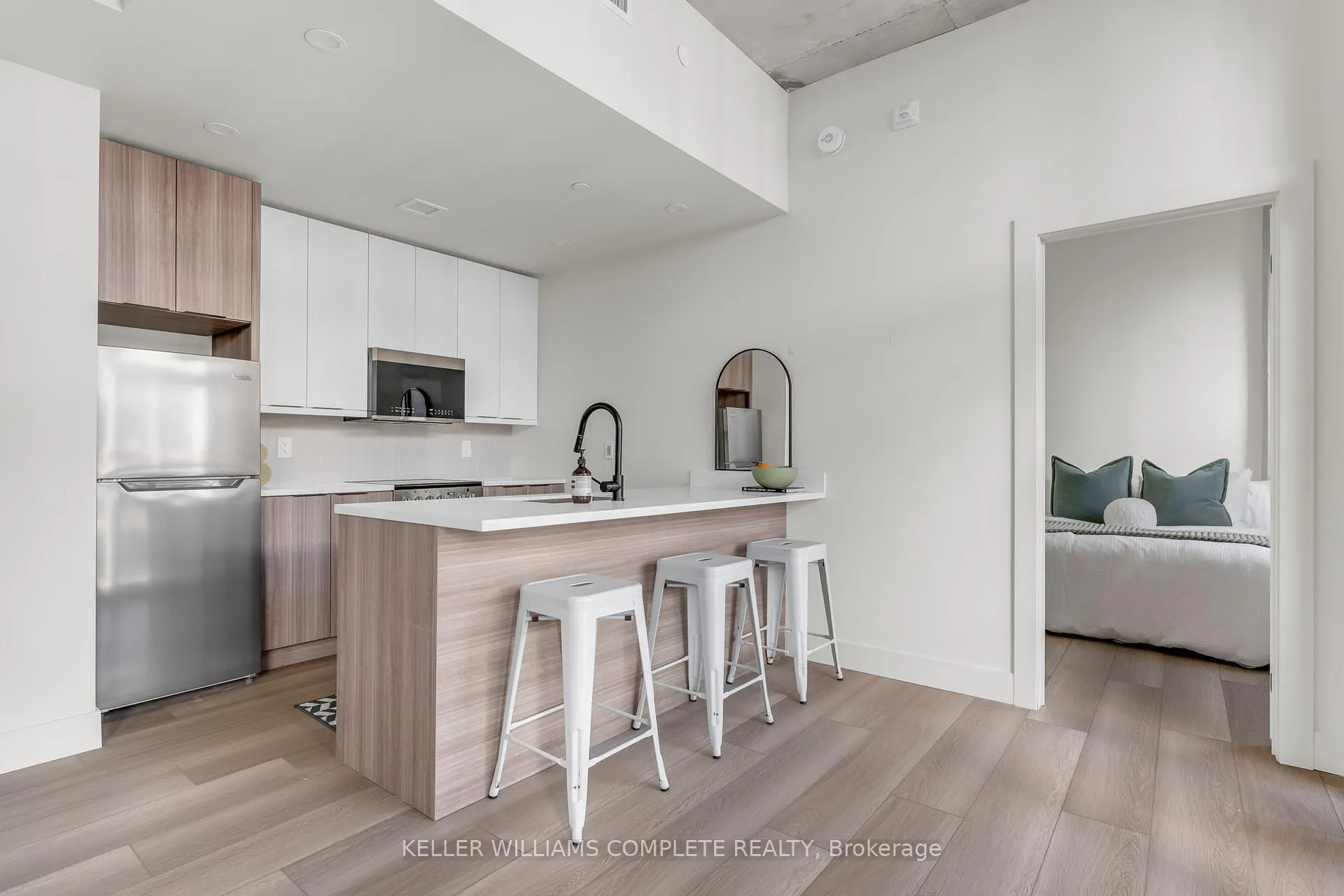 Photo 6 of Unit 610, 24 Augusta Street, Hamilton, Corktown — HOMEH