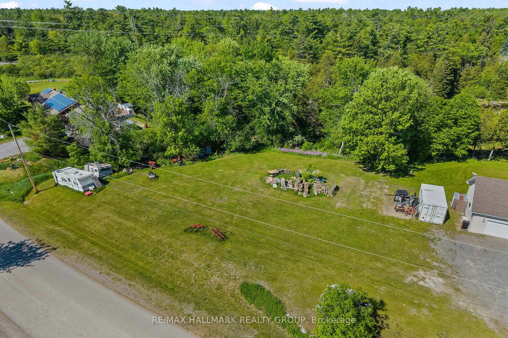Photo 2 of 194 Old Pakenham Road, Ottawa, Fitzroy — HOMEH